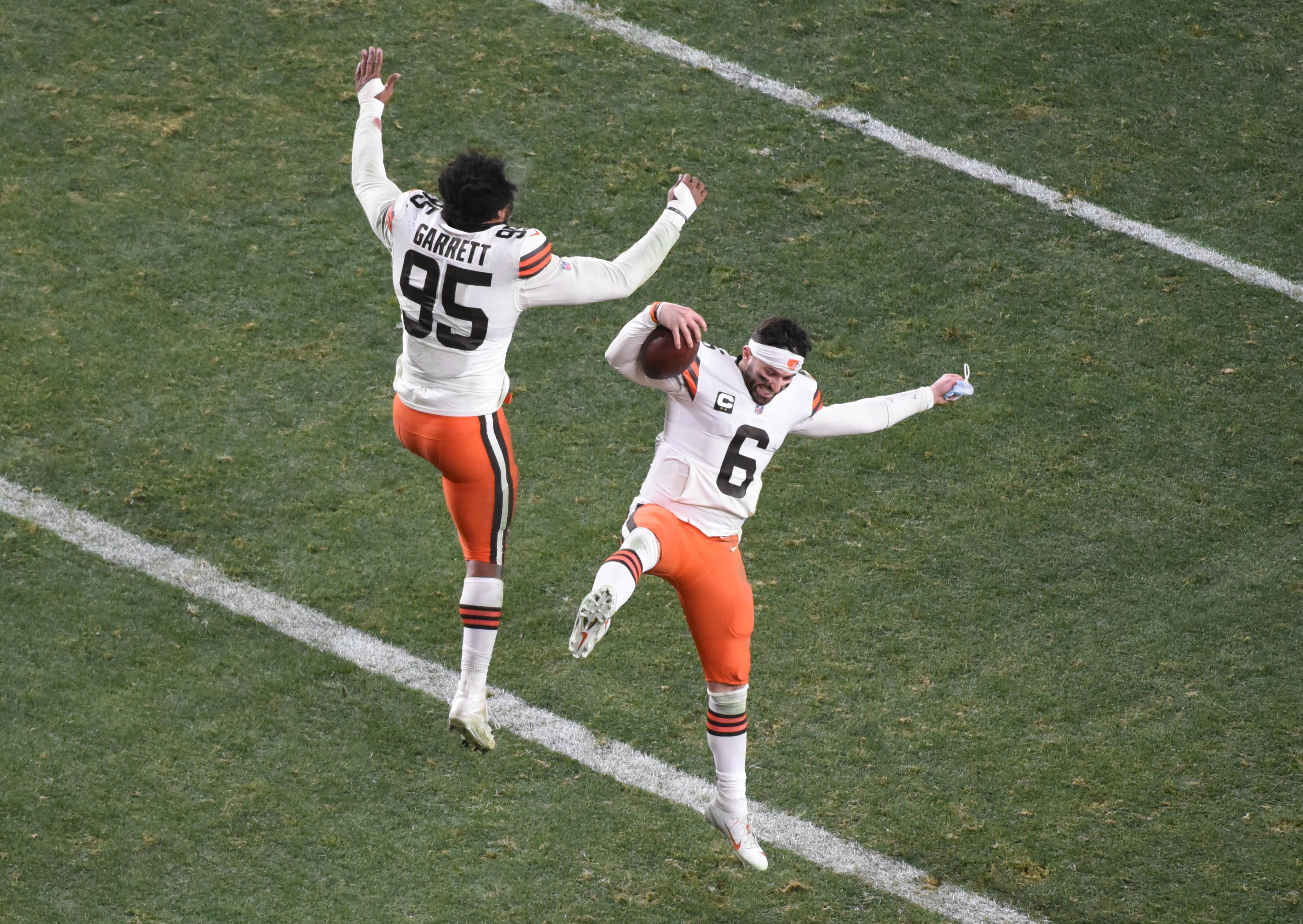 Cleveland Browns defeat Steelers for first playoff win since 1995