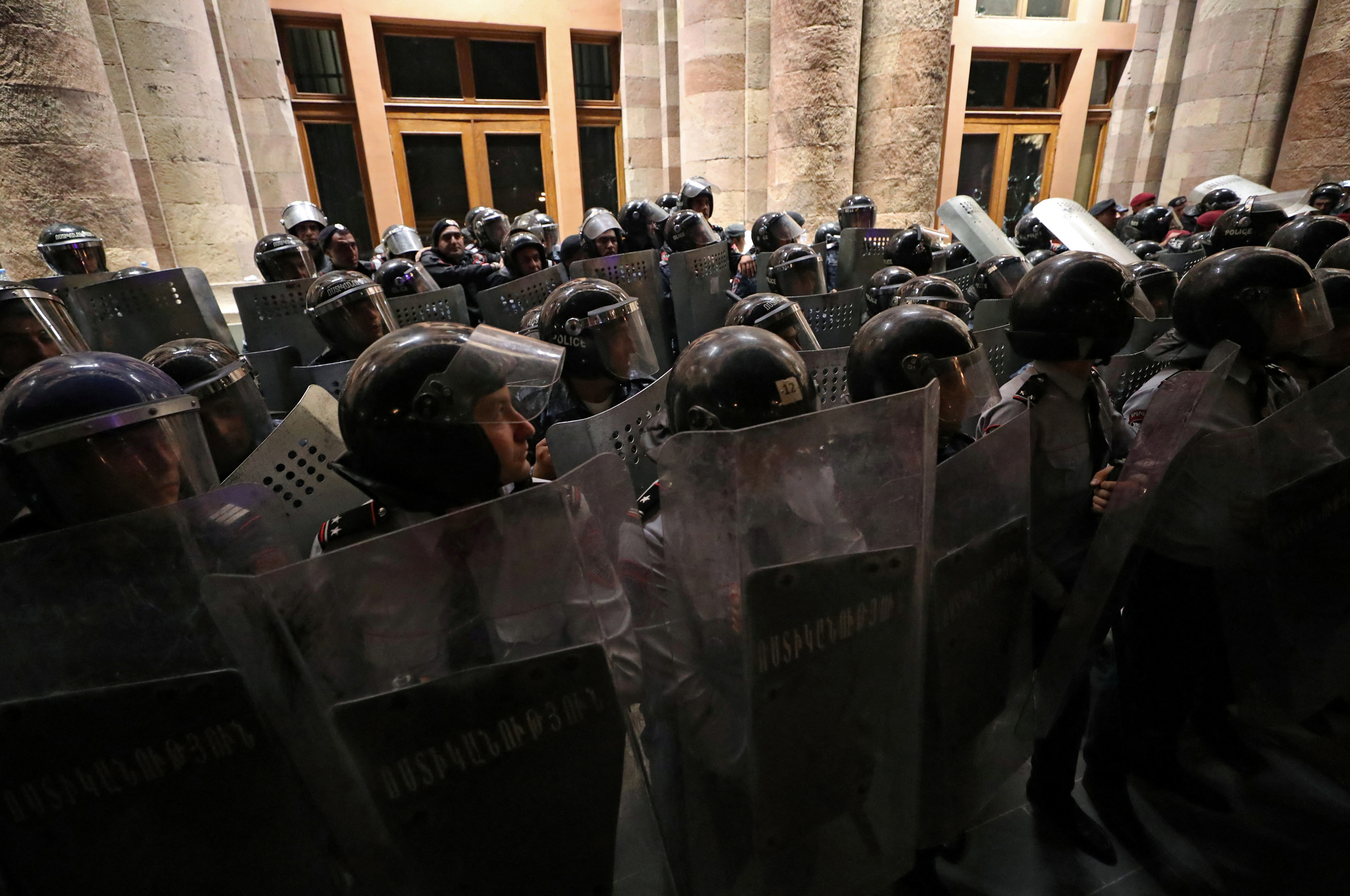 A rally to demand the resignation of Armenian Prime Minister Nikol Pashinyan, in Yerevan