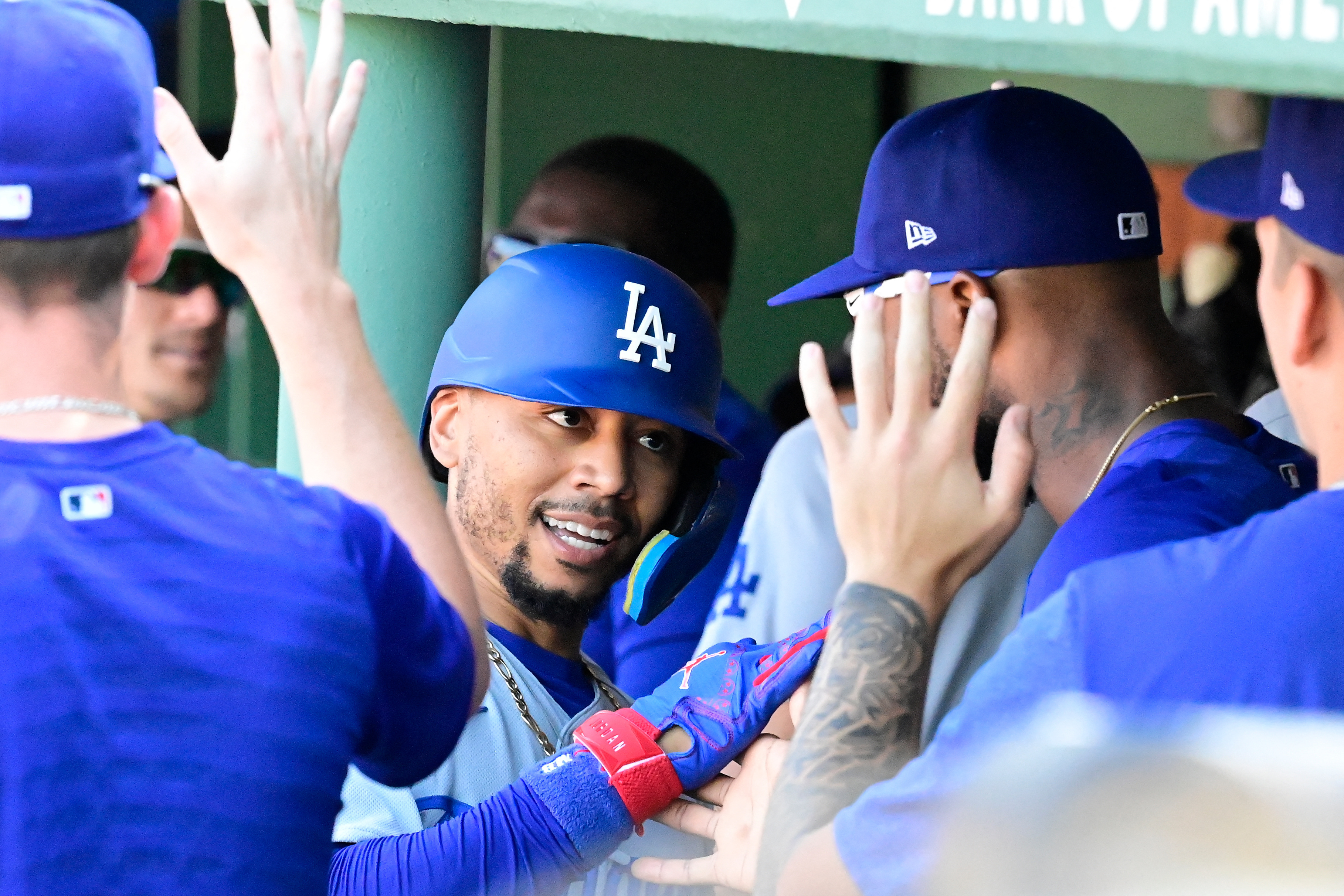 Phillies Bats Stay Cool As Temperatures Rise, Dodgers Win 6-2 »