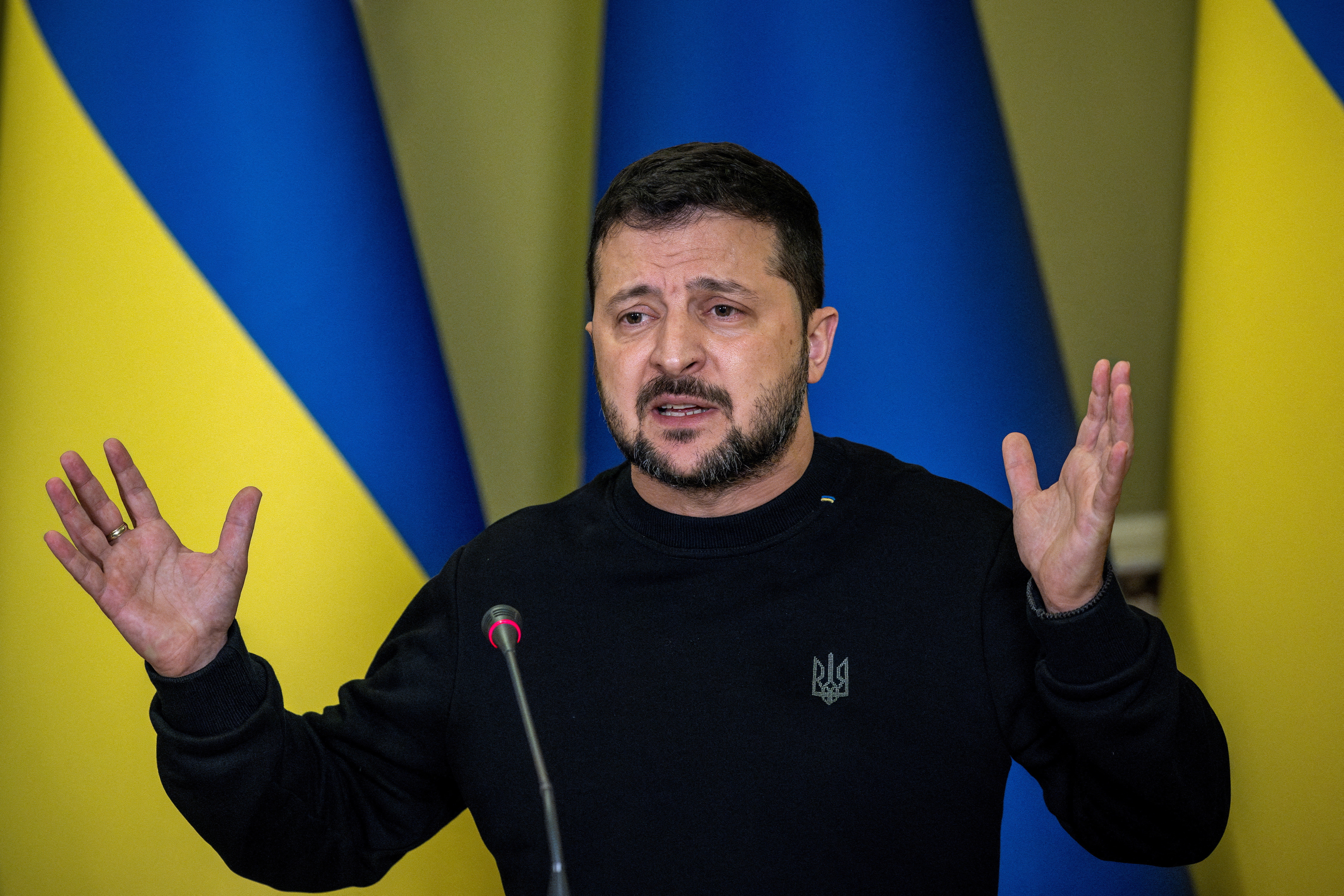 Zelenskyj chiede l’unità dell’Ucraina dopo il disaccordo con la Guida Suprema