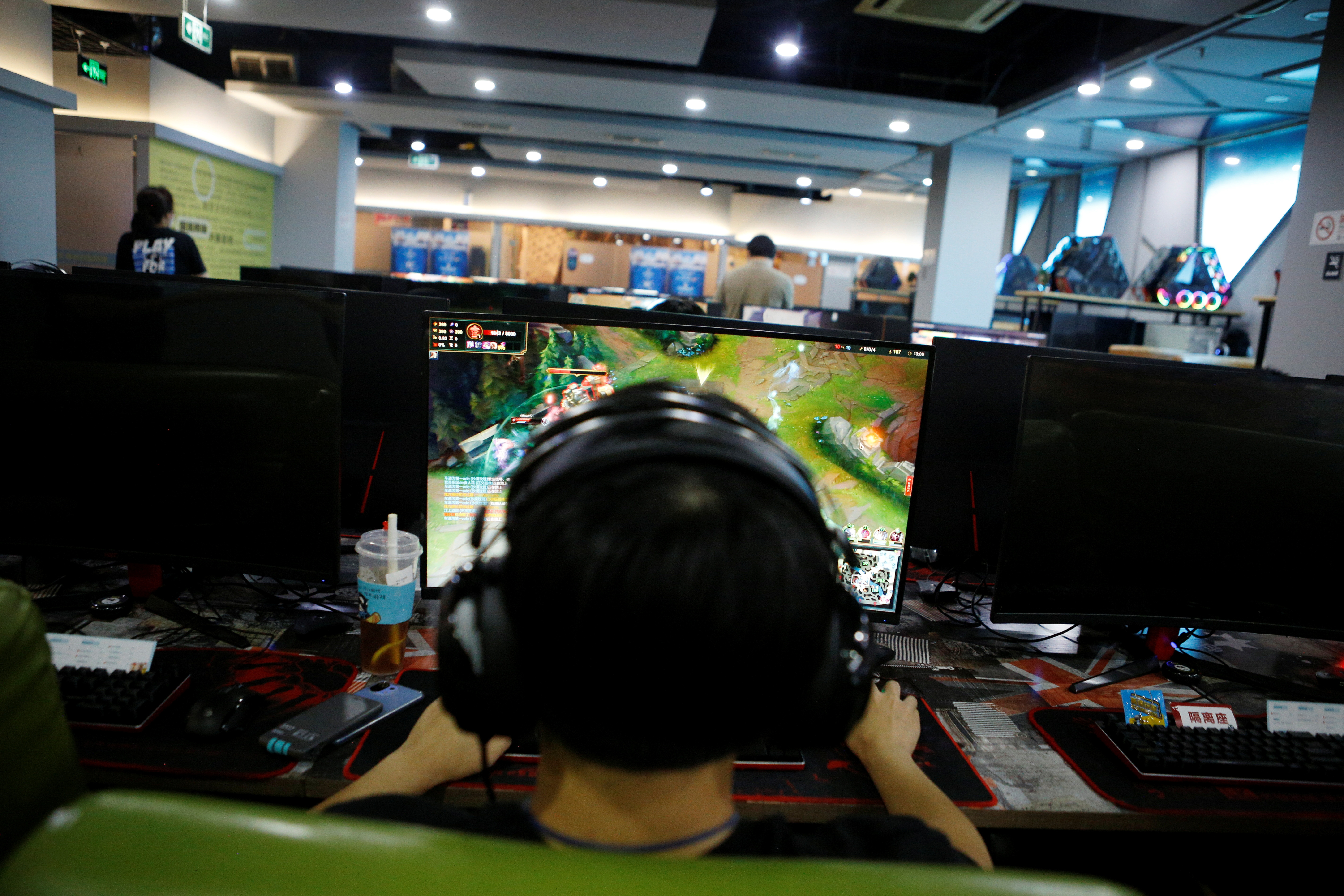 China's video game player population rises to a record at end-June