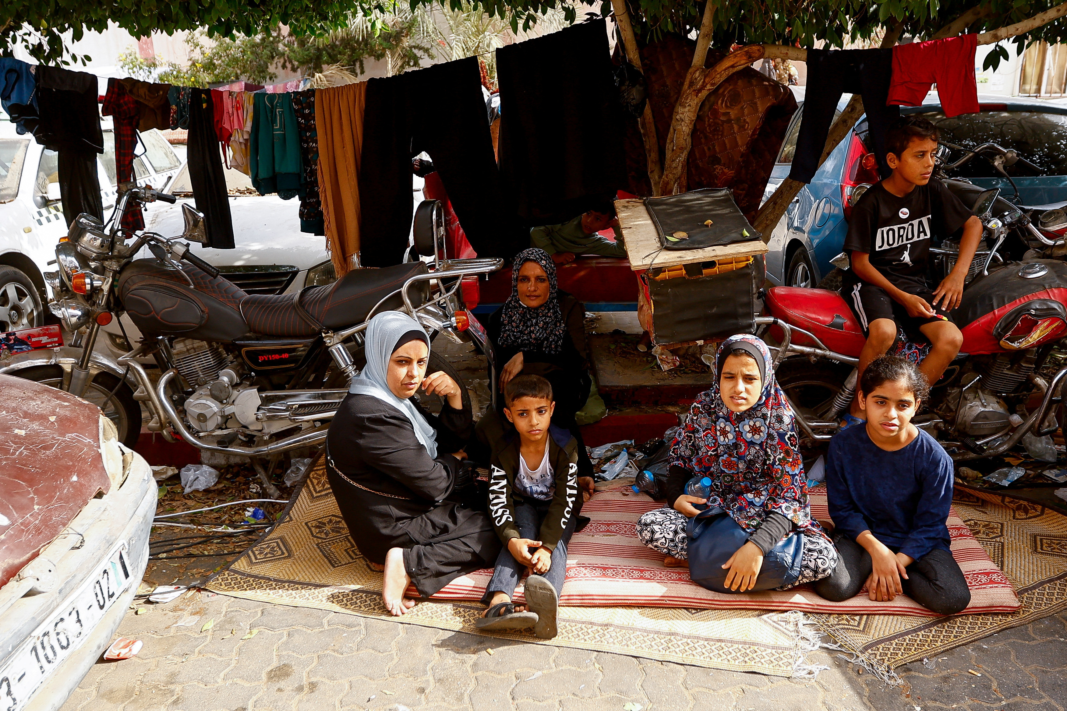 Displaced Palestinians take shelter at Nasser Hospital Complex following Israeli strikes, in Khan Younis