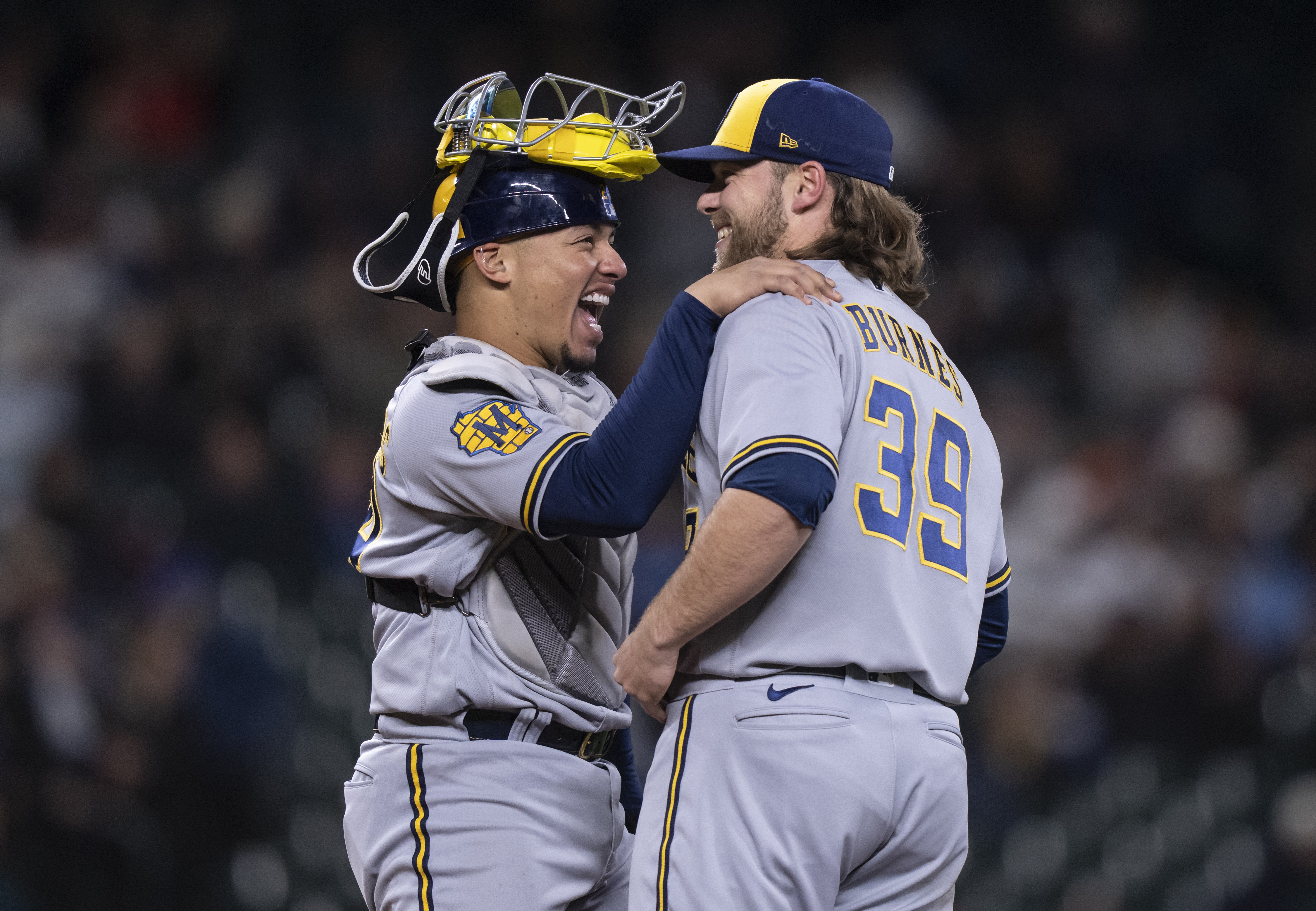 Corbin Burnes exits injured as Brewers down Mariners