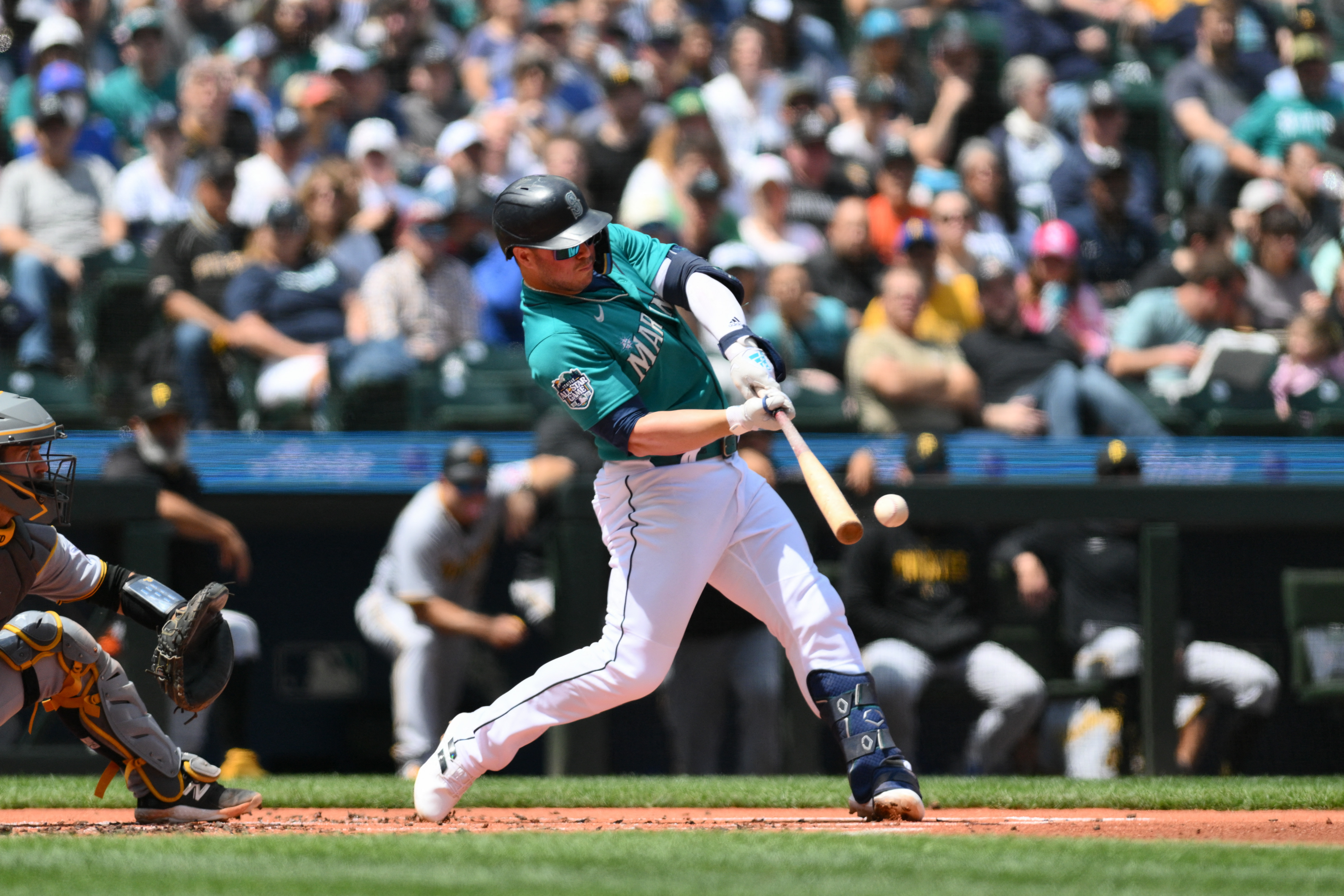 Luis Castillo Blanks Pirates While Mariners' Bats Handle Business in 5-0  Win 