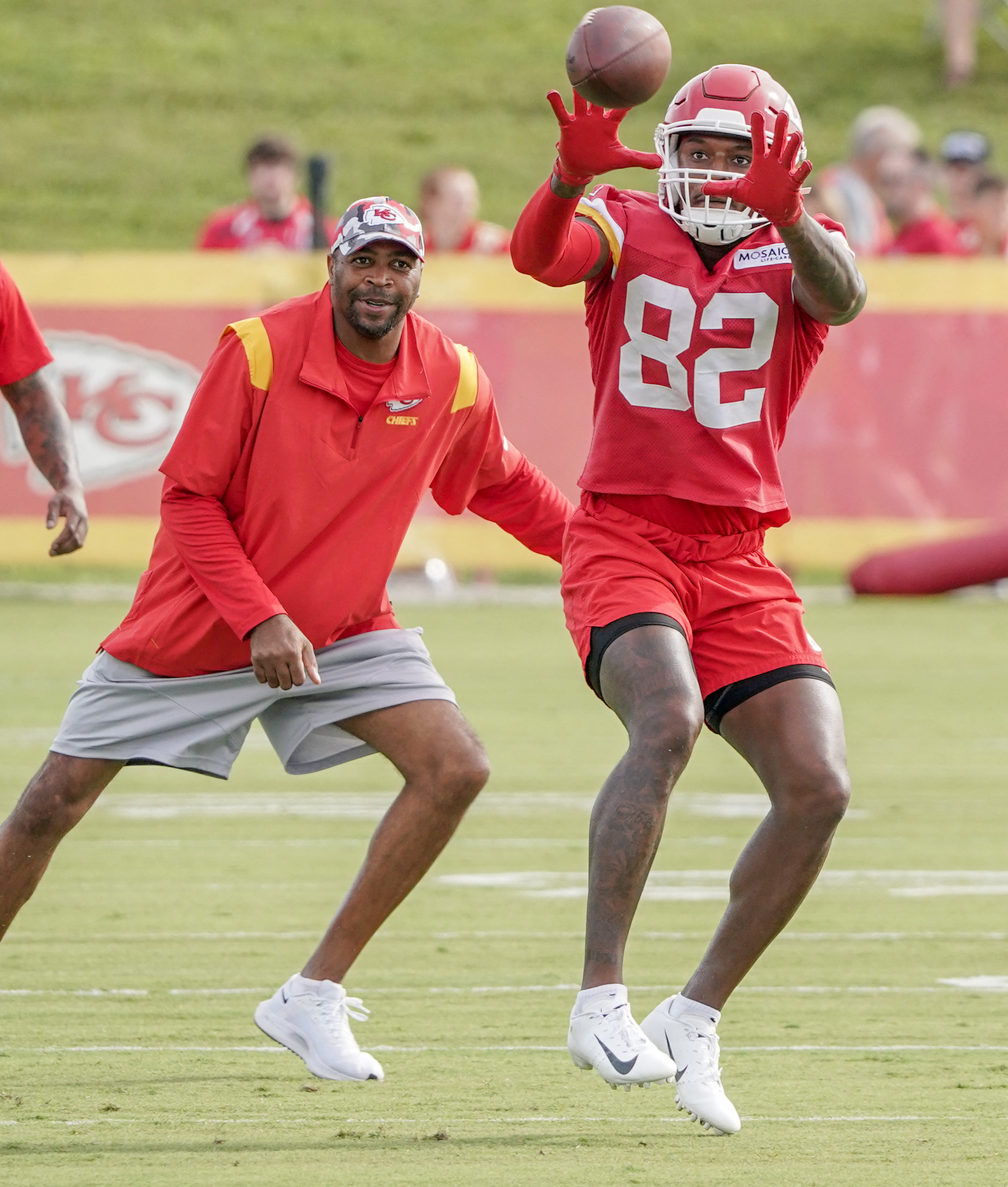 Chiefs DBs coach Dave Merritt arrested, charged with domestic battery |  Reuters