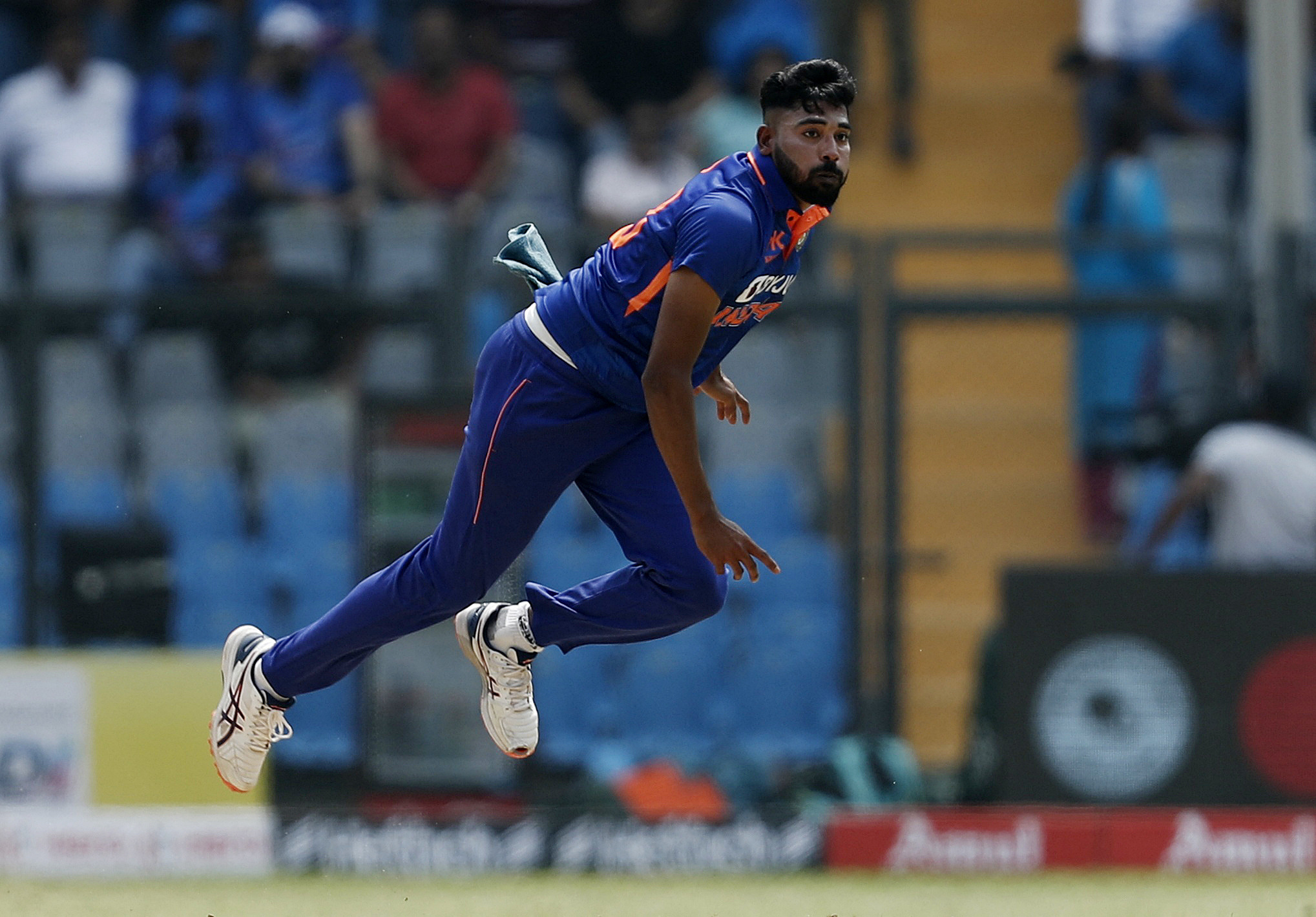 Ruthless India rout Sri Lanka to win Asia Cup as paceman Siraj shines Reuters