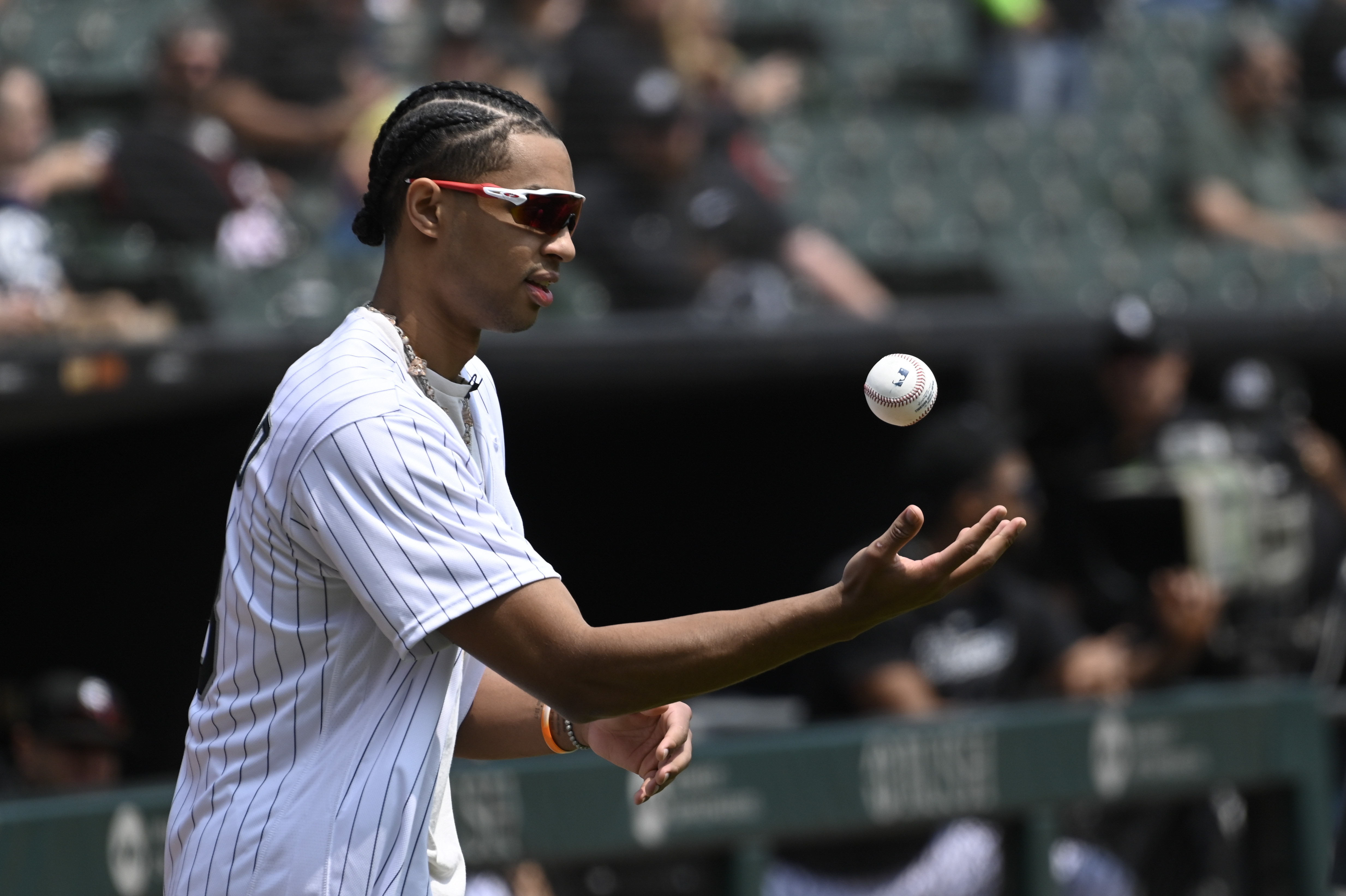 Chicago White Sox fall short in bid for 1st series sweep of the season,  falling 3-1 to the Cleveland Guardians, National Sports