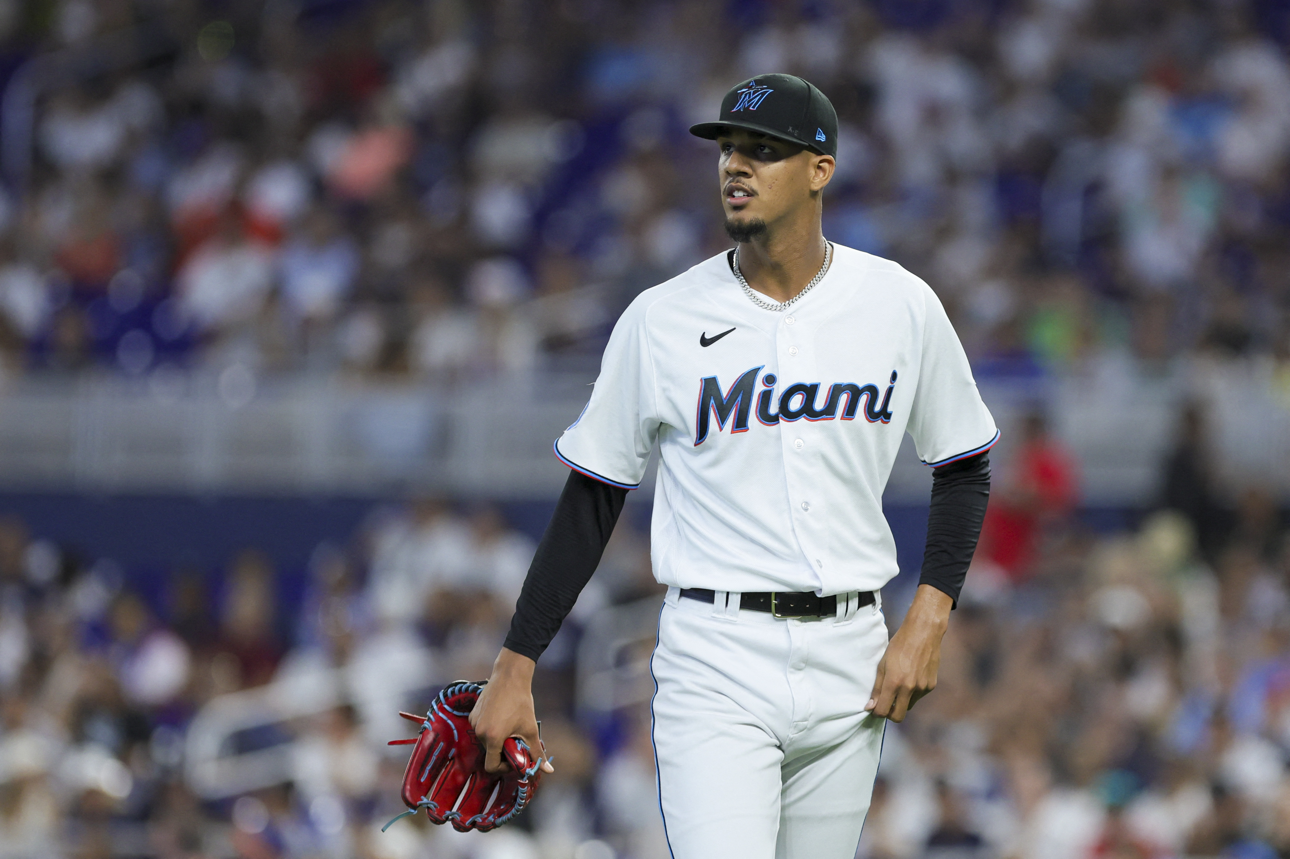 Marlins stun with 5 runs in 9th, beat Yankees 8-7 as Burger gets  game-ending hit – NBC 6 South Florida