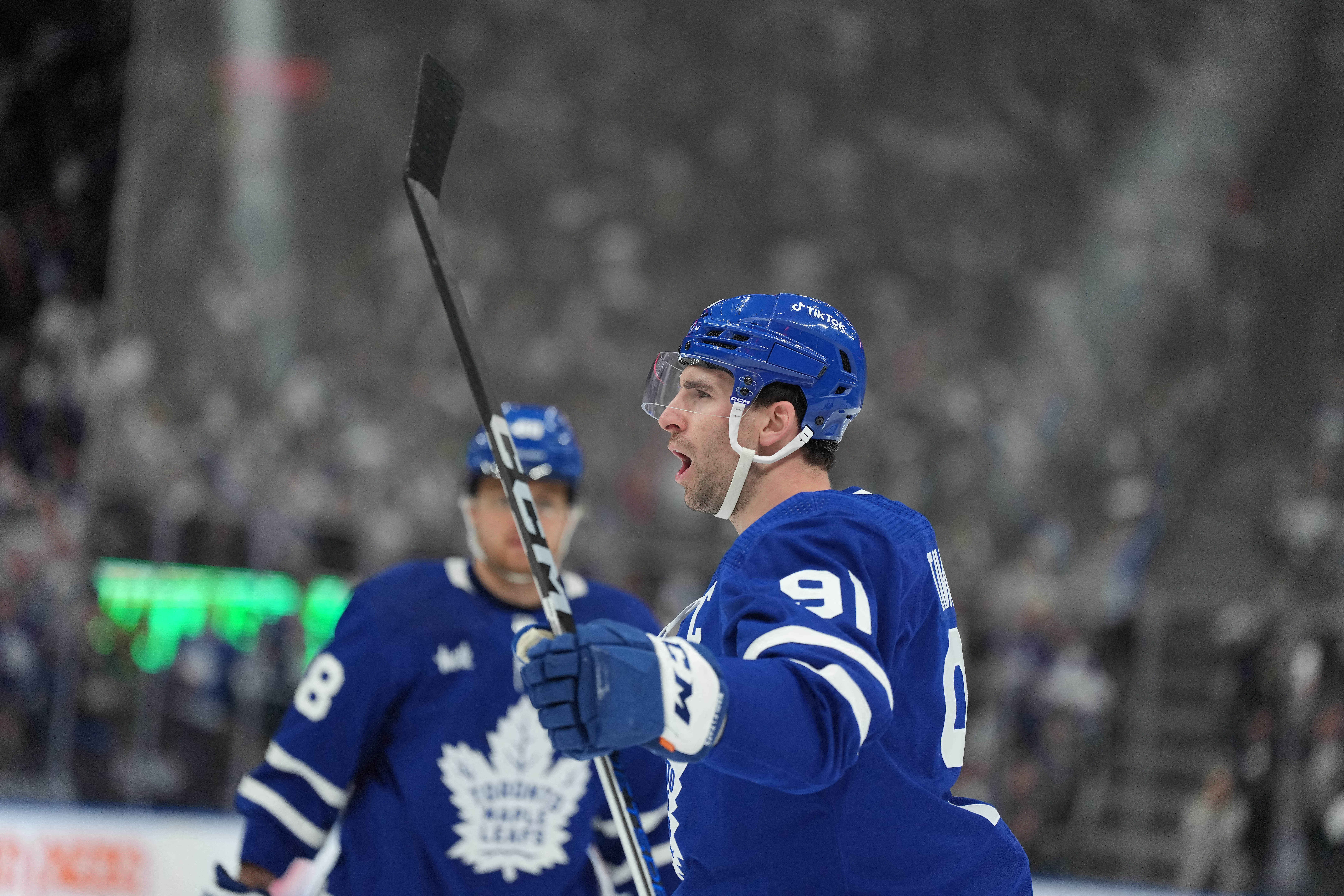 Lightning, Maple Leafs get into bloody brawl in NHL playoffs