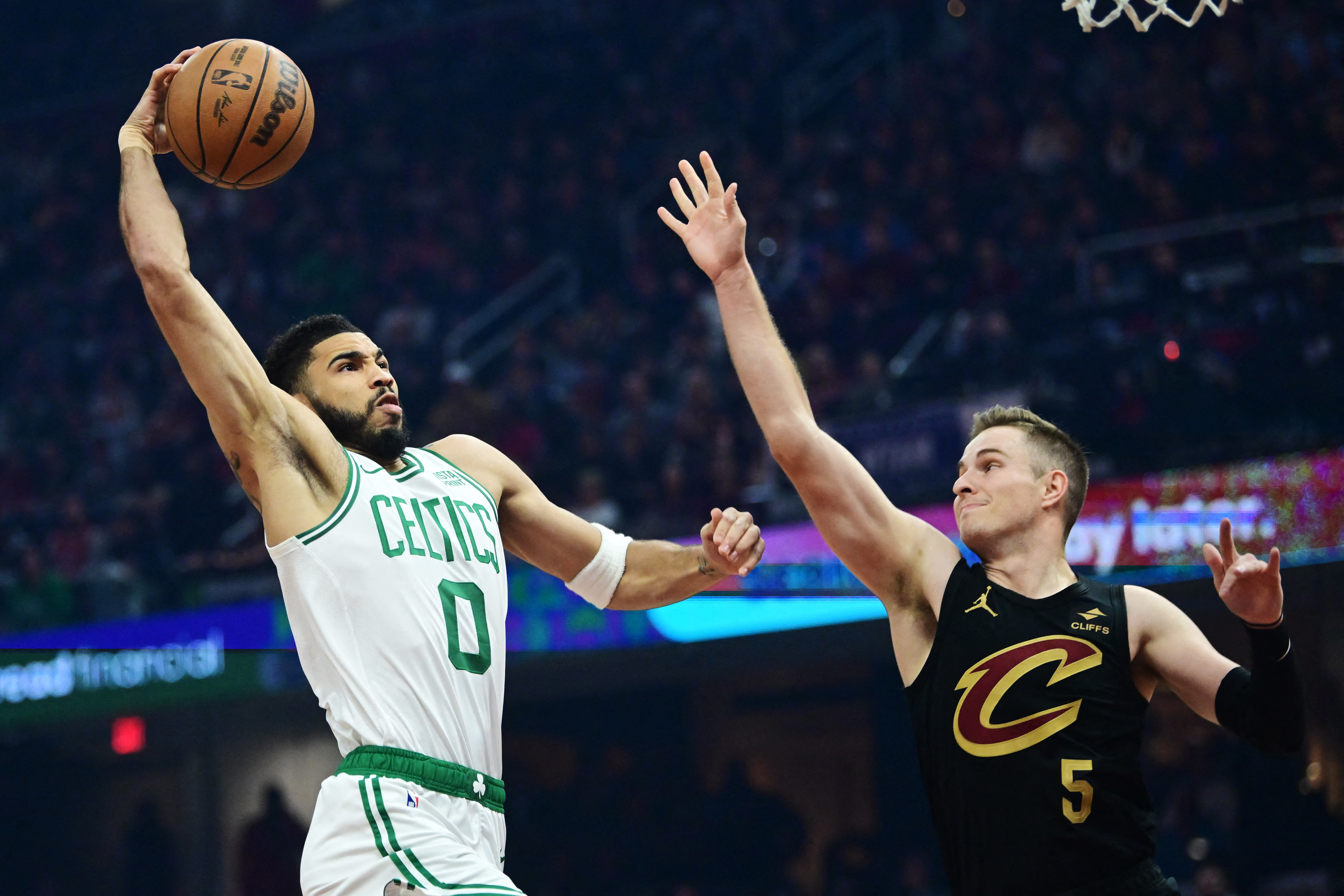 Cavs overcome 22-point deficit in fourth, stun Celtics | Reuters