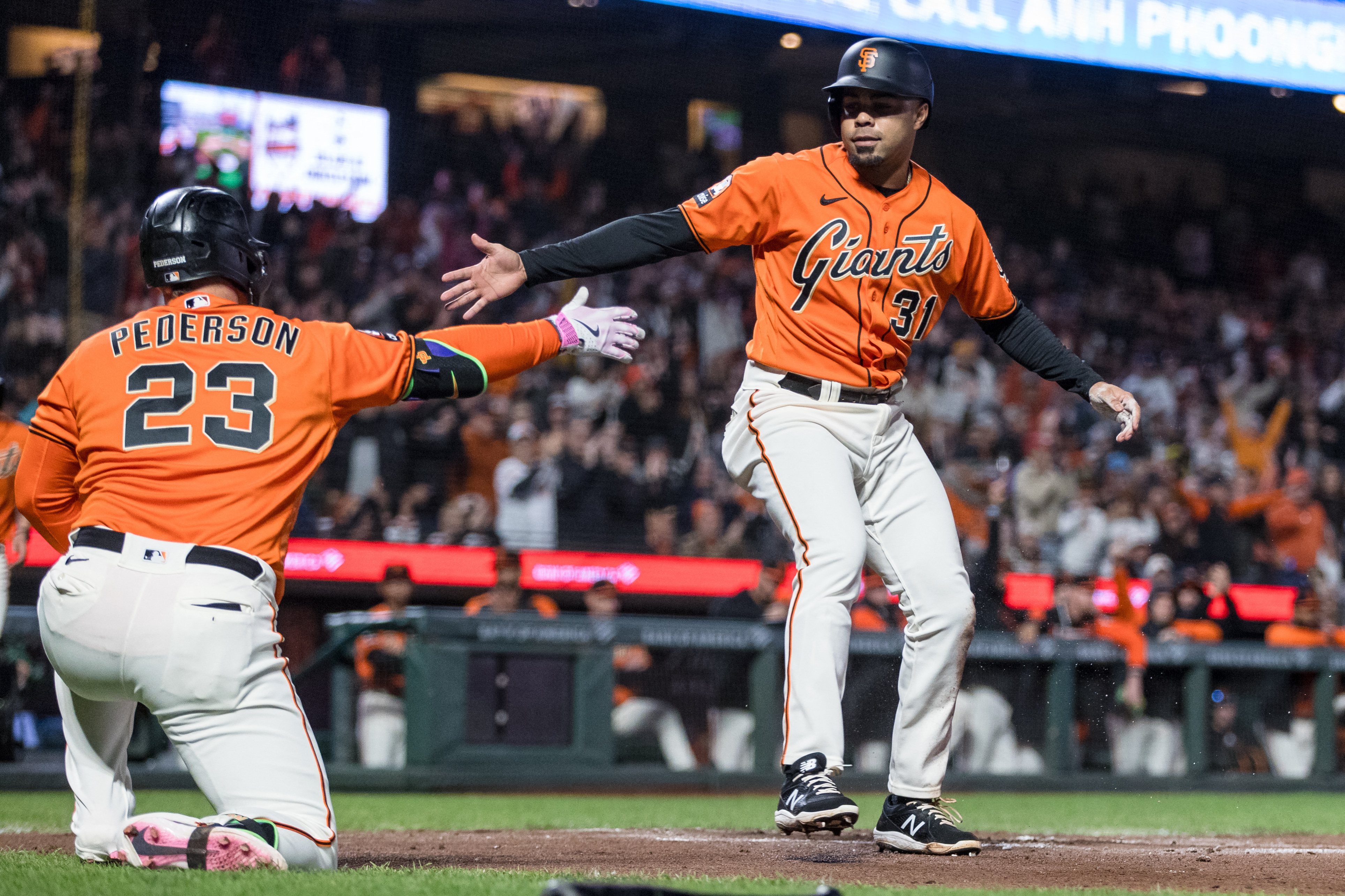 San Francisco Giants debuting new black jerseys