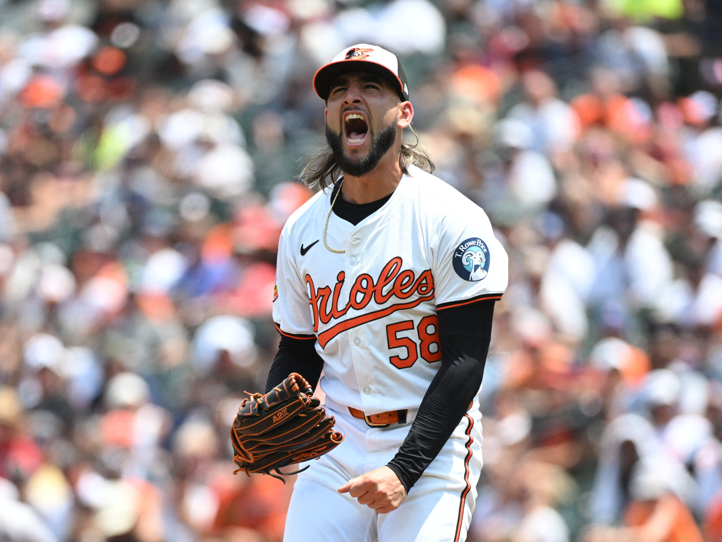 O's walk off with wild 6-5 comeback win over Yankees | Reuters