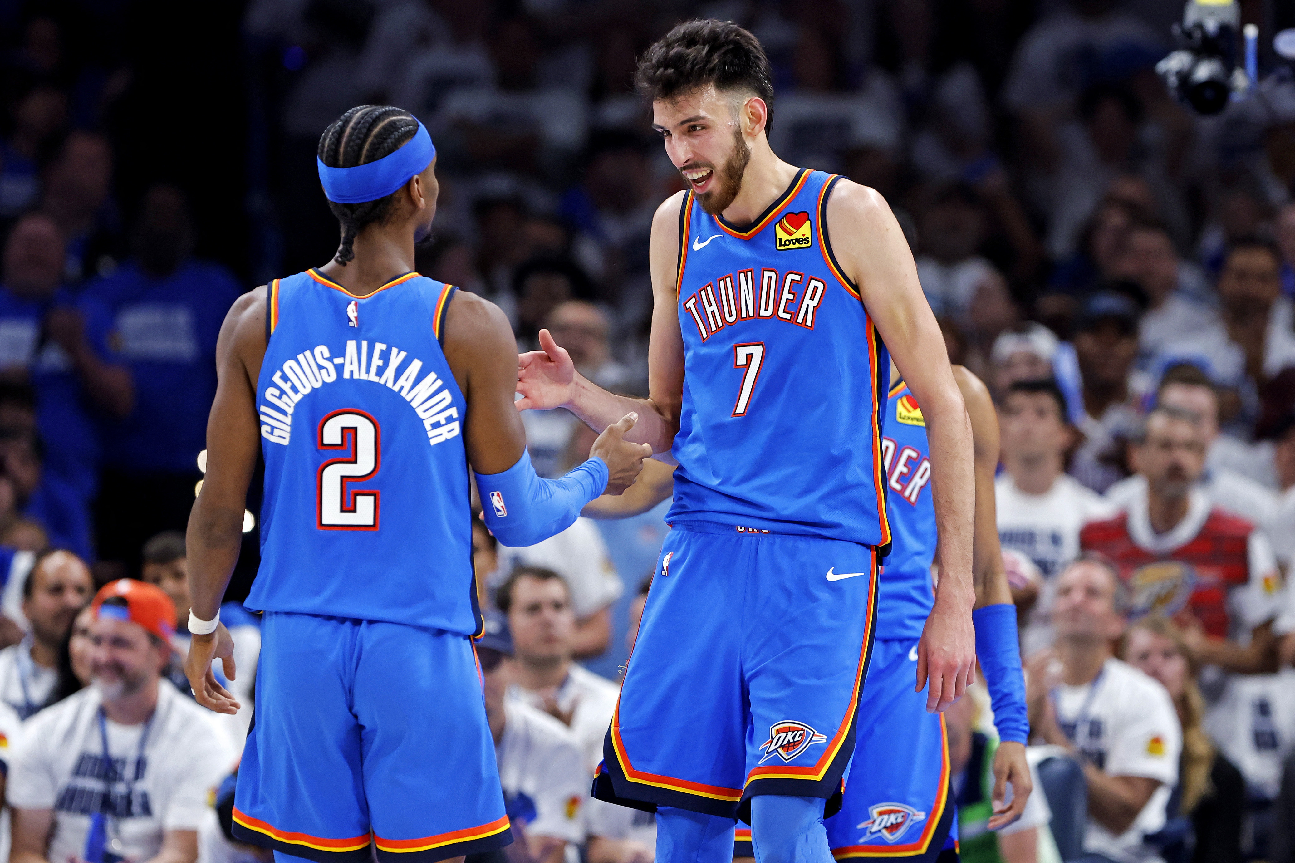 NBA＝サンダー、4勝1敗でファイナル進出 ウルブズに圧勝