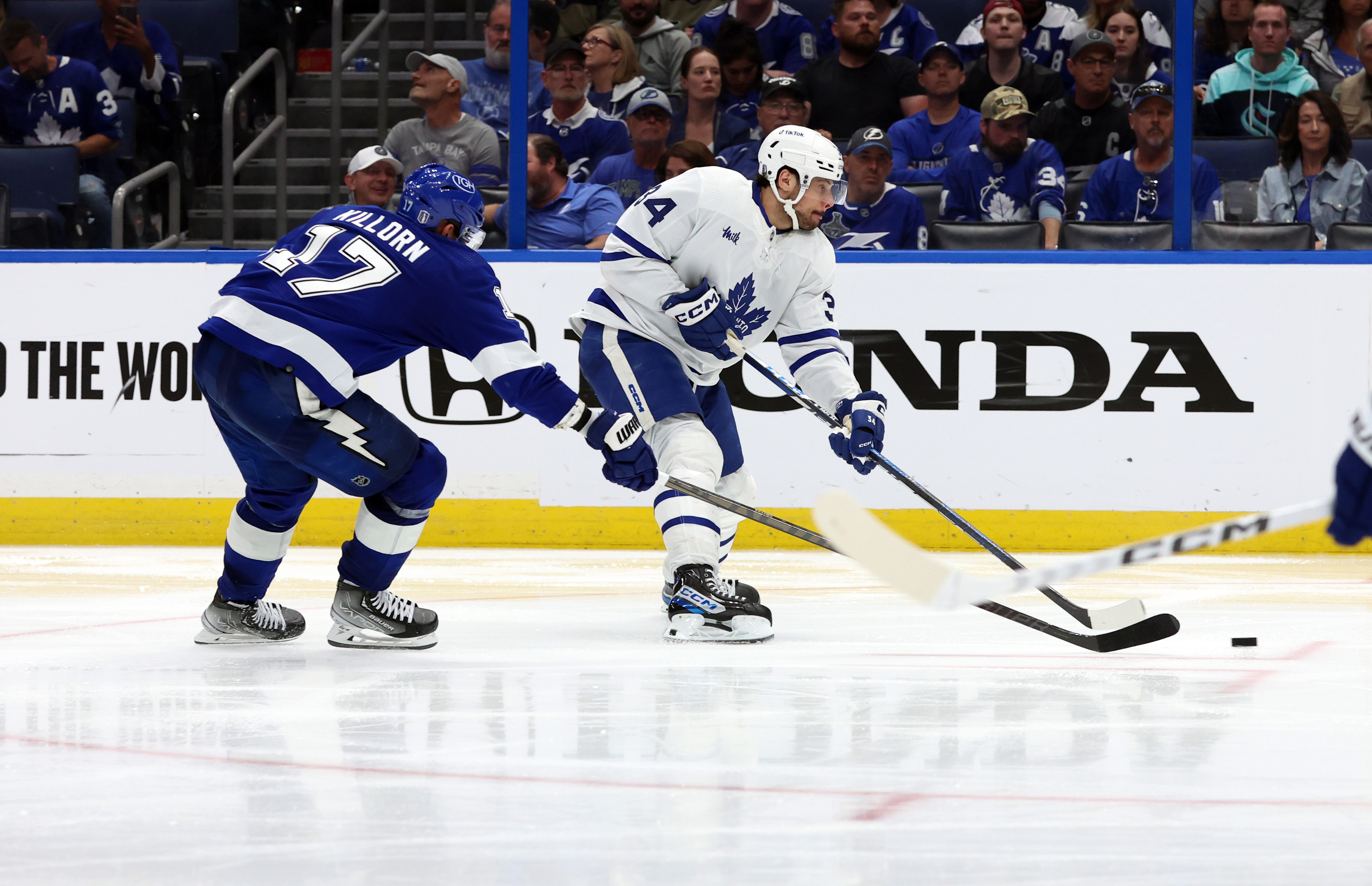 Leafs Storm Back, Topple Lightning In OT | Reuters