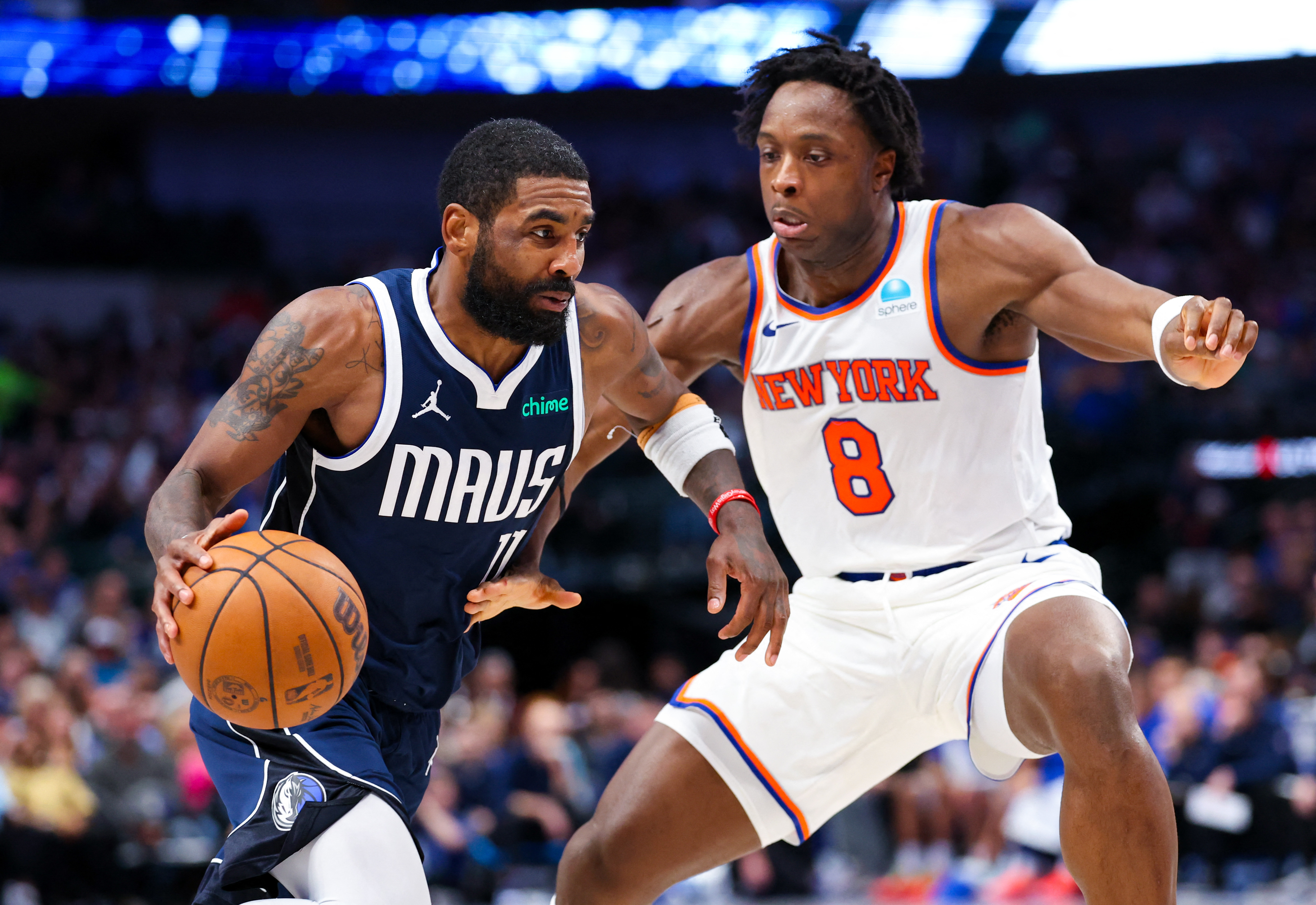 Kyrie Irving scores 44 as Mavs hold off Knicks