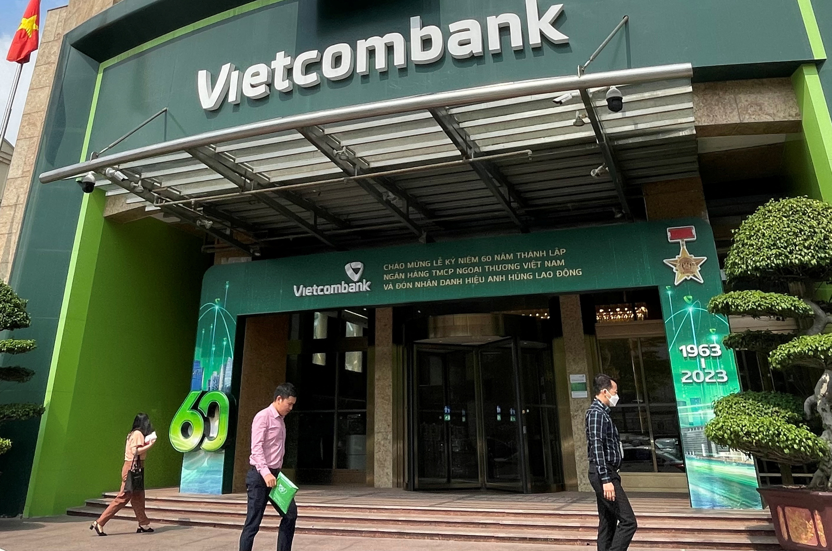 Vietnam plans capital injection into Vietcombank to support policy ...