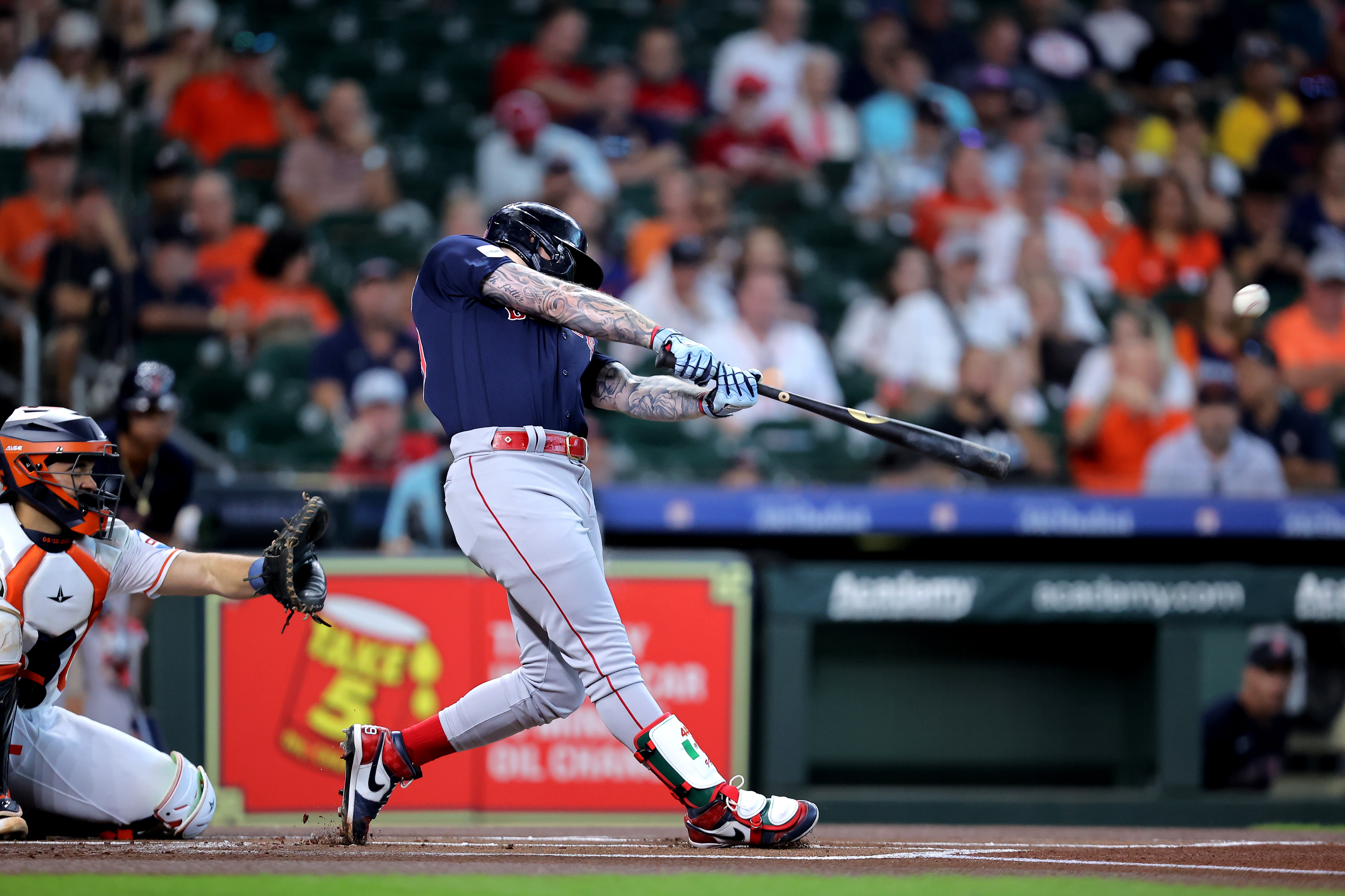 Red Sox earn series split by trouncing Astros, 17-1