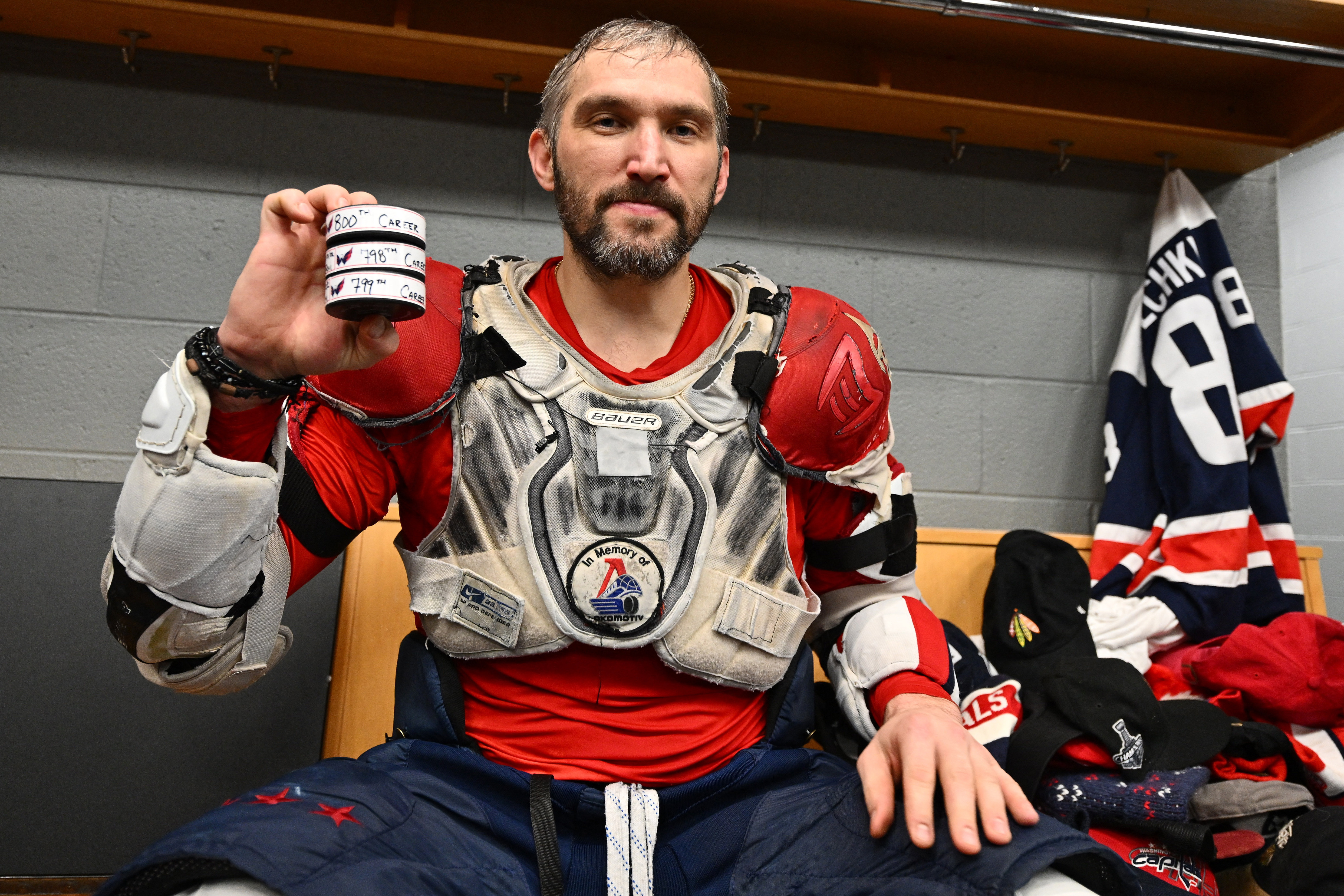 Ovechkin hat trick adds up to 800 career goals