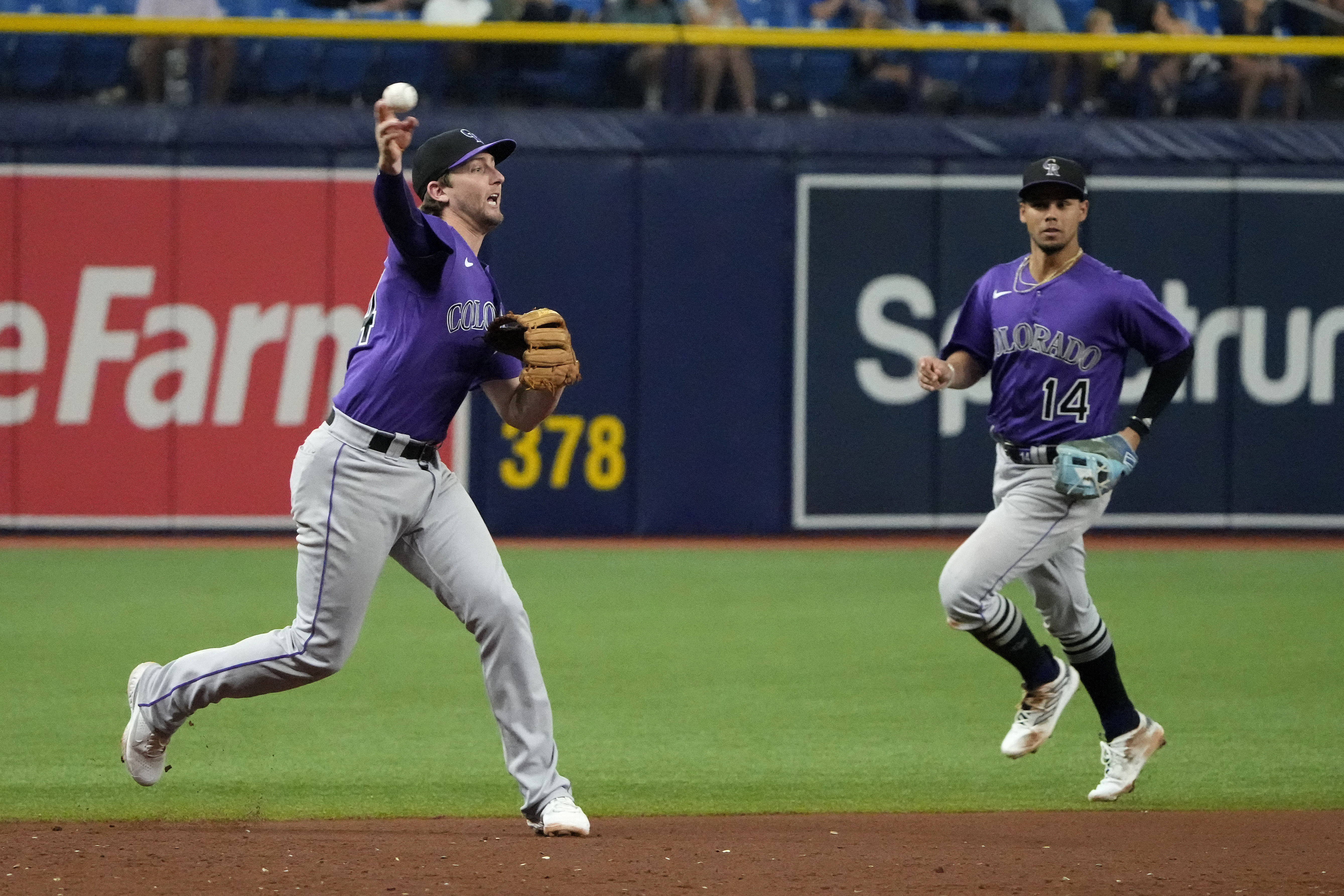 Brandon Lowe's walk-off single completes Rays' comeback over