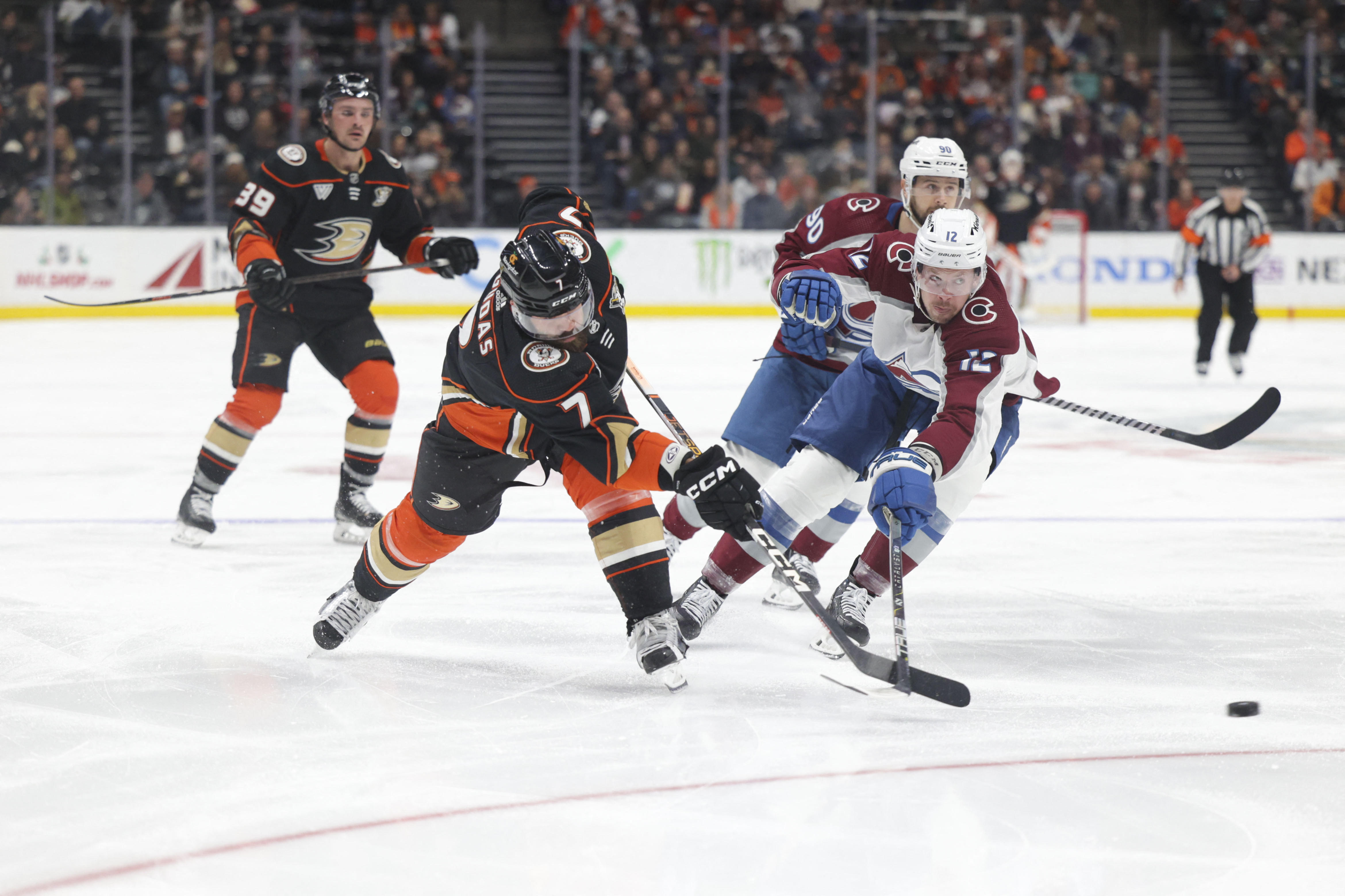 Ducks end 8-game losing streak, defeat Avalanche in shootout