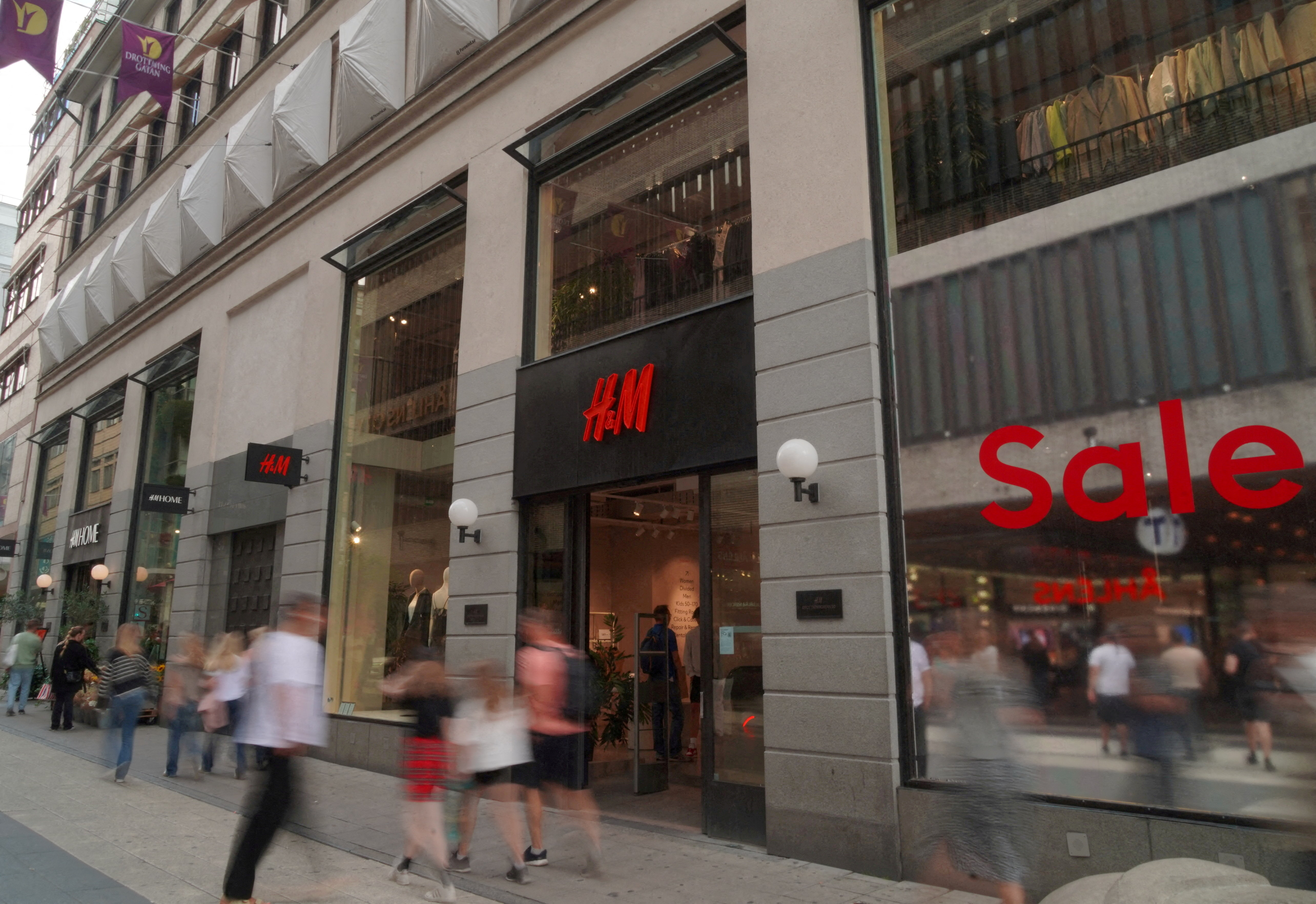 H&M group sales rise as it battles 'challenging' market changes