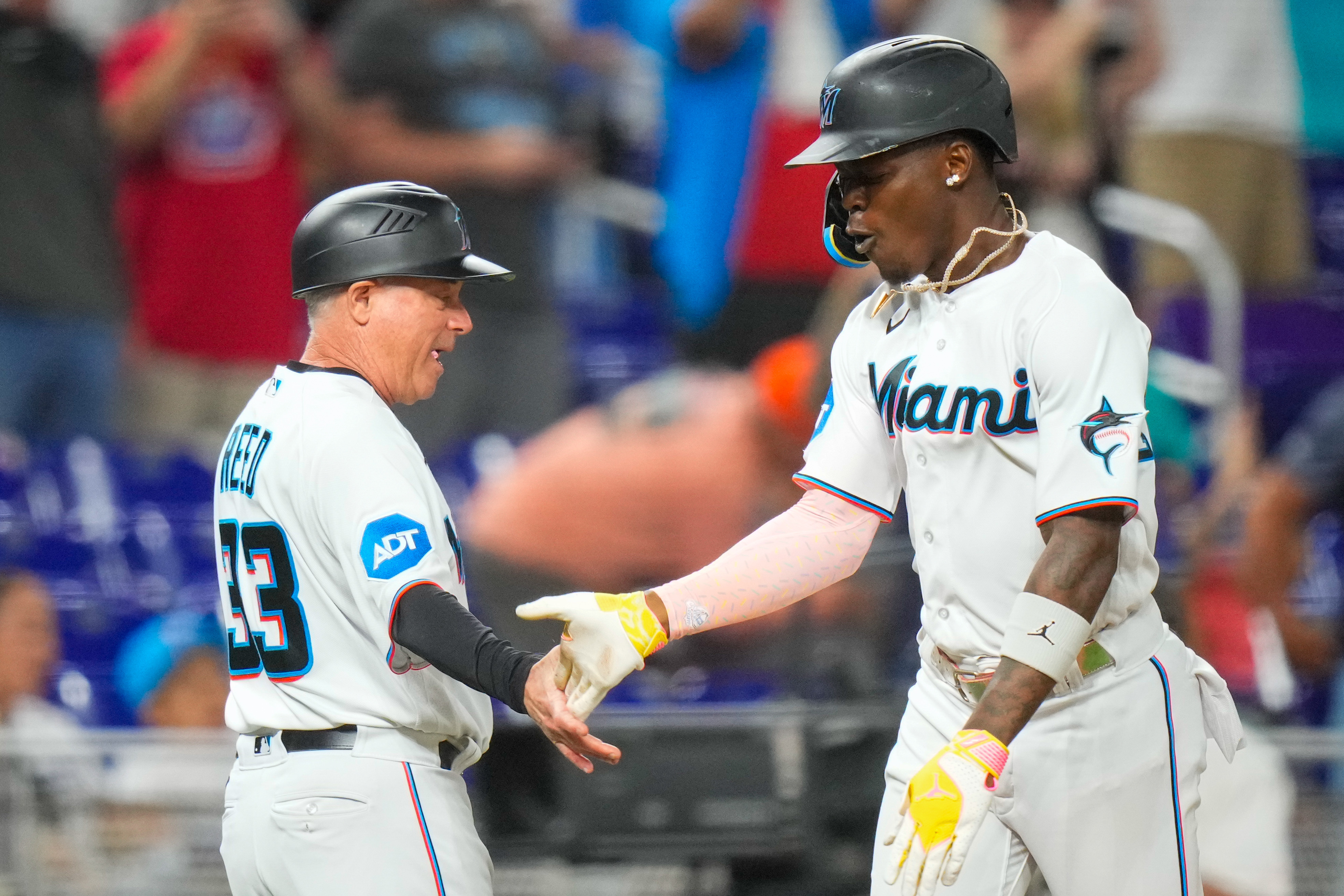 Miami's nine-run fifth inning powers Marlins past Dodgers