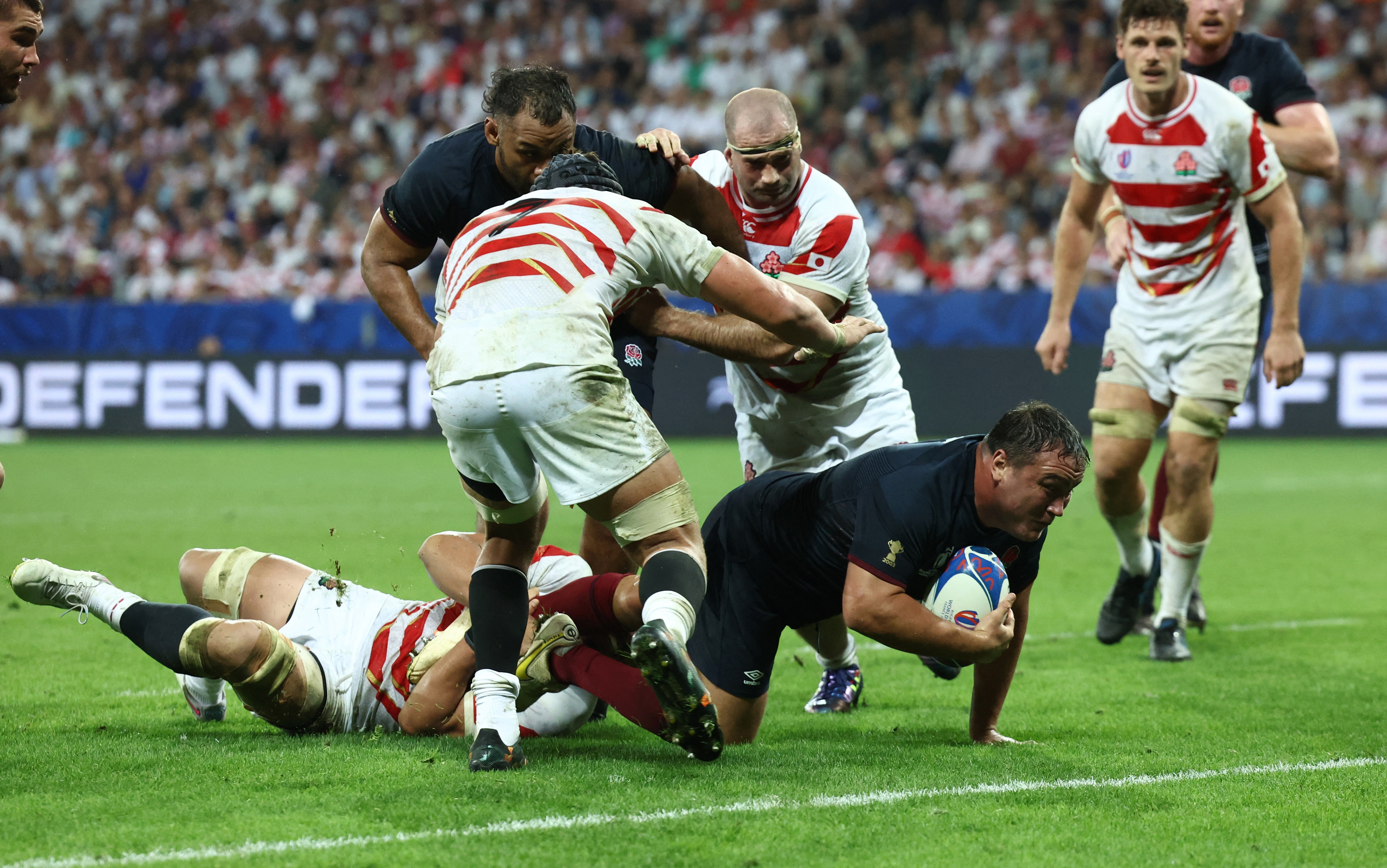 England close on quarter-finals with 34-12 win over Japan Reuters