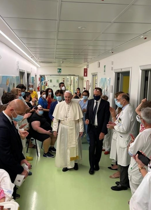 Pope Francis To Leave Hospital As Soon As Possible No Longer In Wheelchair Reuters