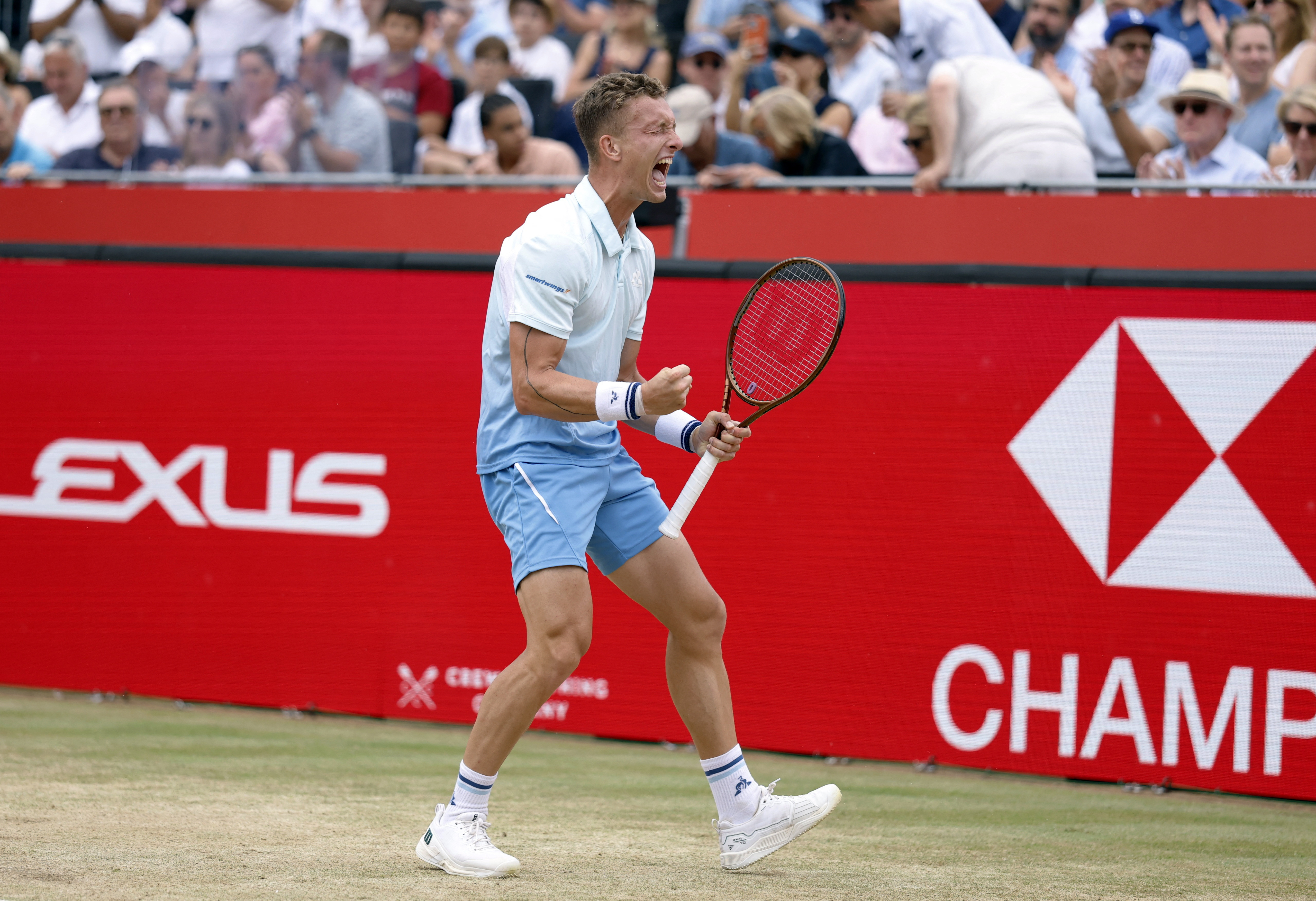In-form Alcaraz reaches Queen's final, Lehecka downs Draper | Reuters