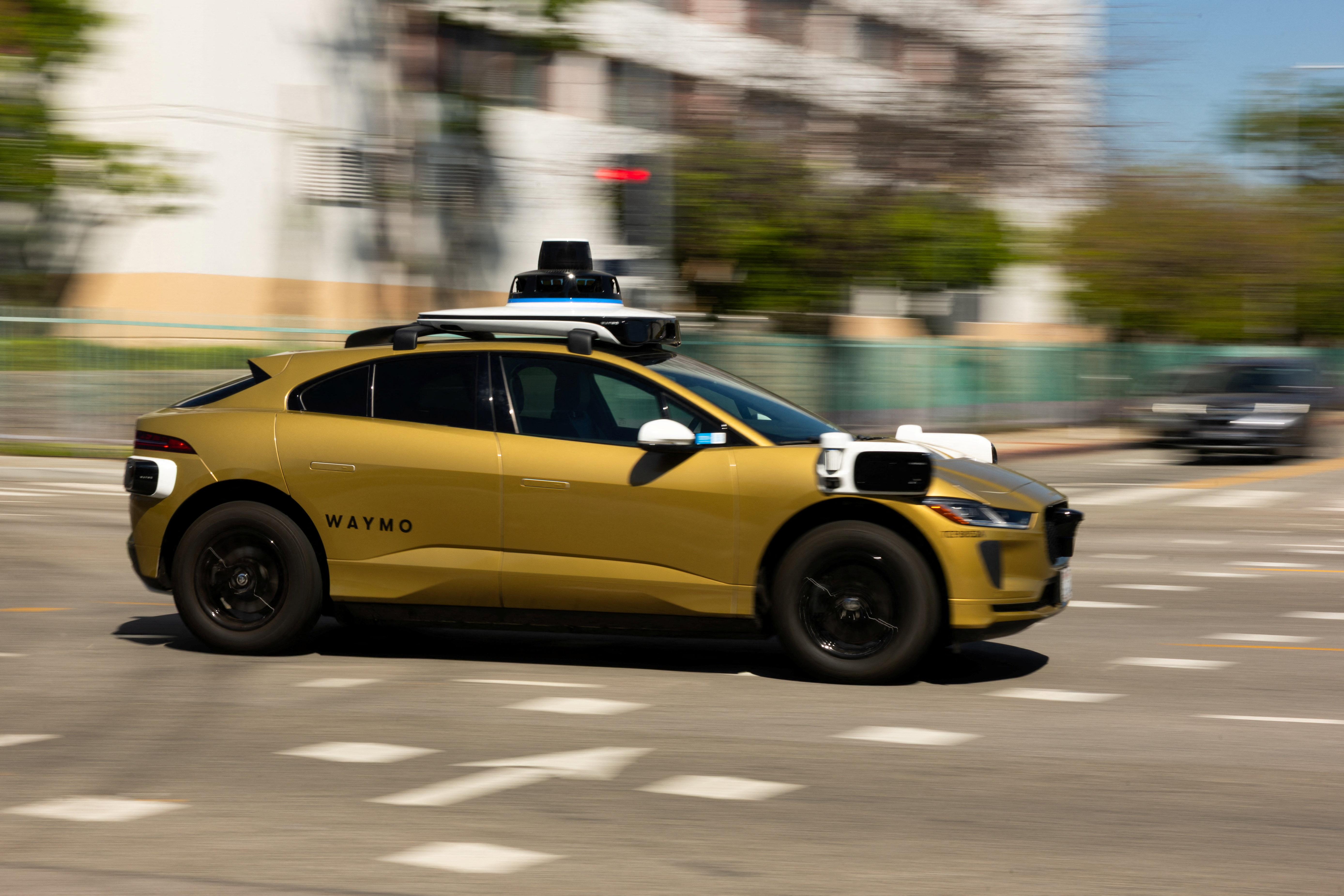 Waymo plans to expand its fleet to 20,000 vehicles