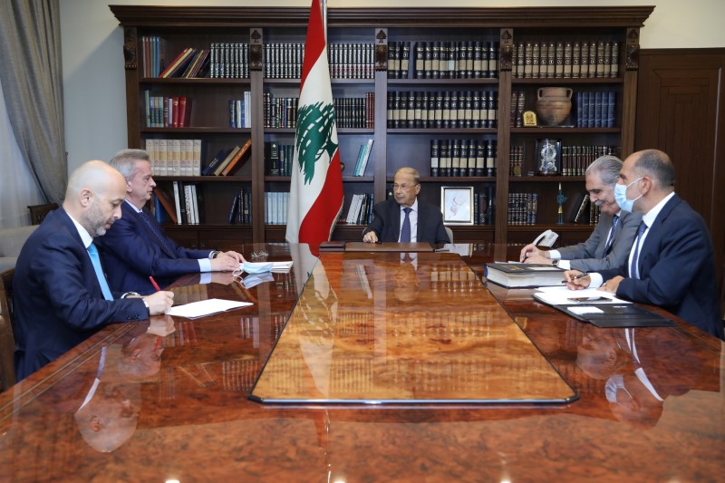 Lebanon's President Michel Aoun meets with Lebanon's Central Bank Governor Riad Salameh at the presidential palace in Baabda, Lebanon June 3, 2021. Dalati Nohra/Handout via REUTERS 