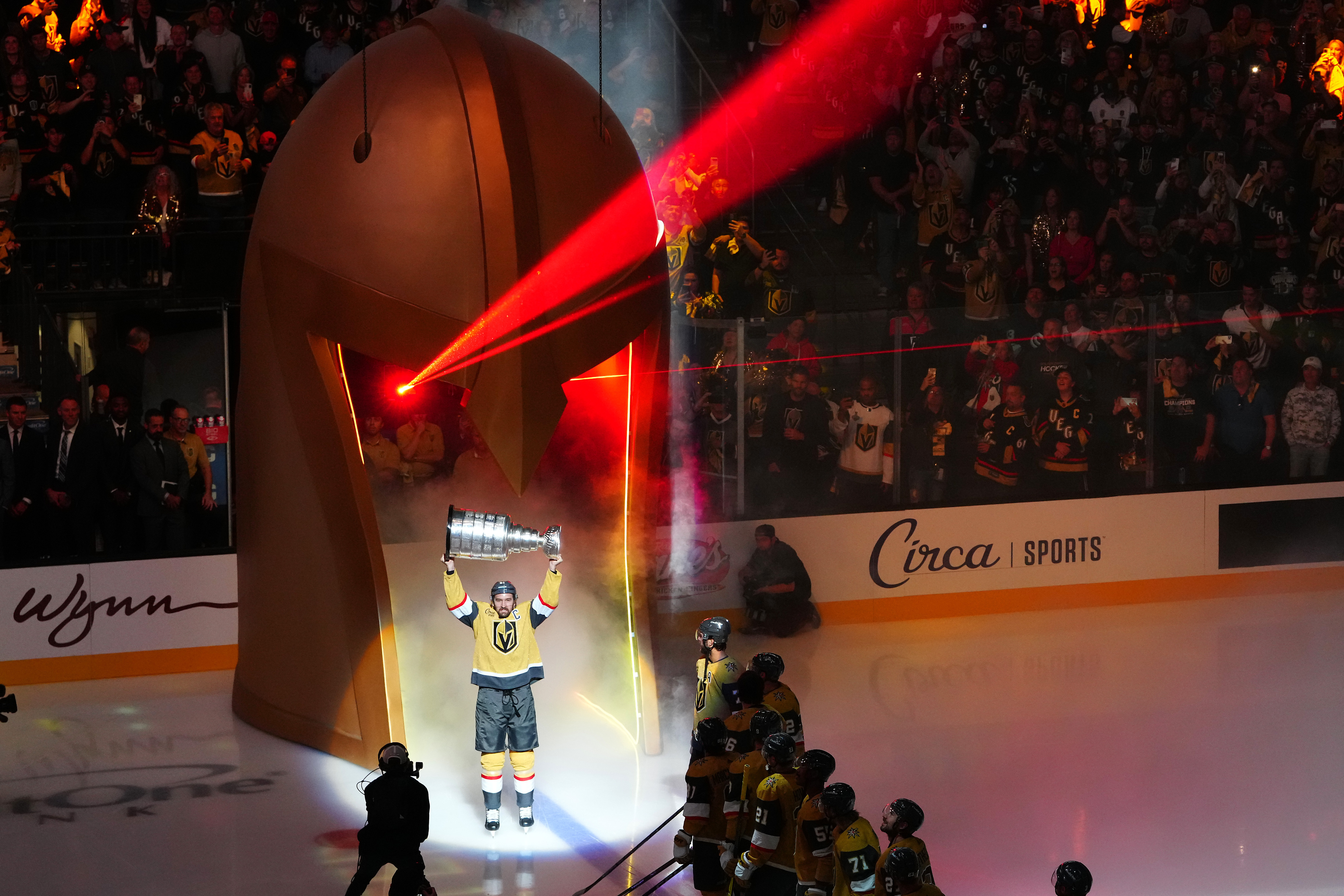 Golden Knights raise Stanley Cup banner, beat Kraken 4-1 in opener