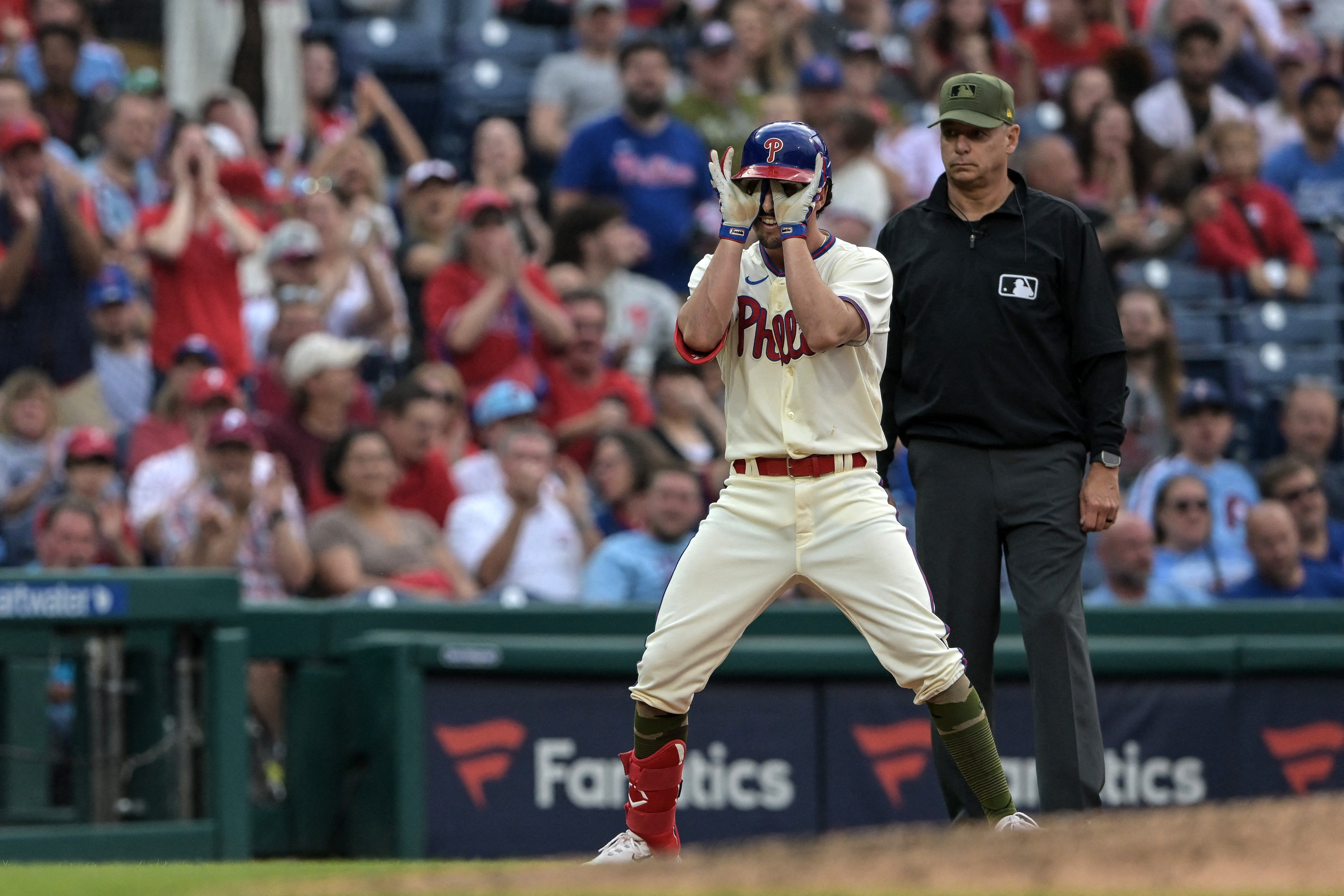 Kyle Schwarber still rakes, Cubs win World Series Game 2 - The Crimson  Quarry