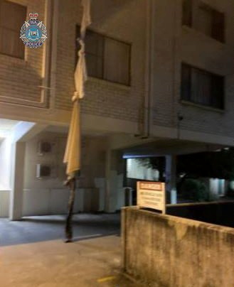 Australia Man Ties Bedsheets Together To Escape 4th Floor Hotel Quarantine Police Reuters