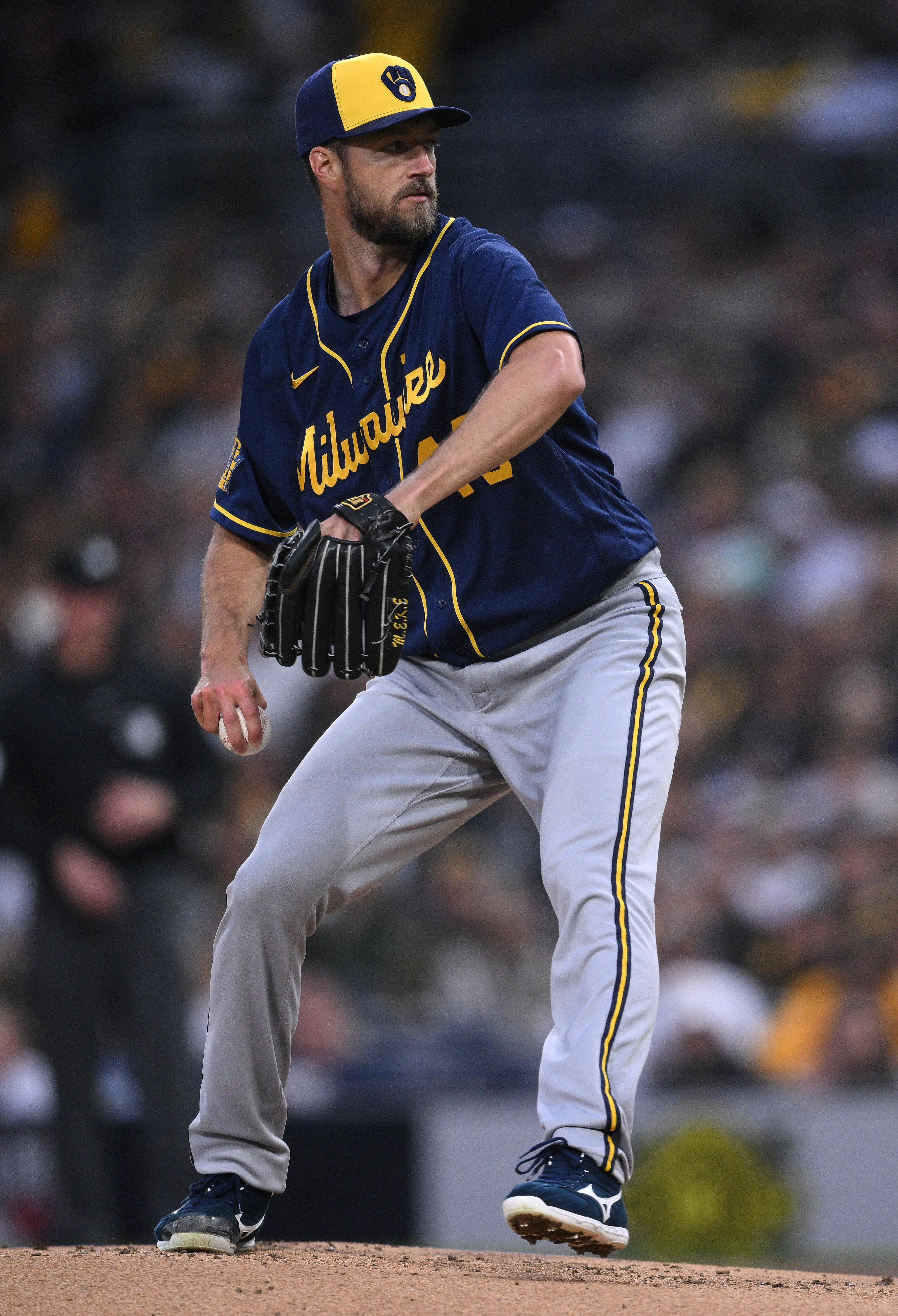 Rowdy Tellez lifts Brewers over Padres in series opener