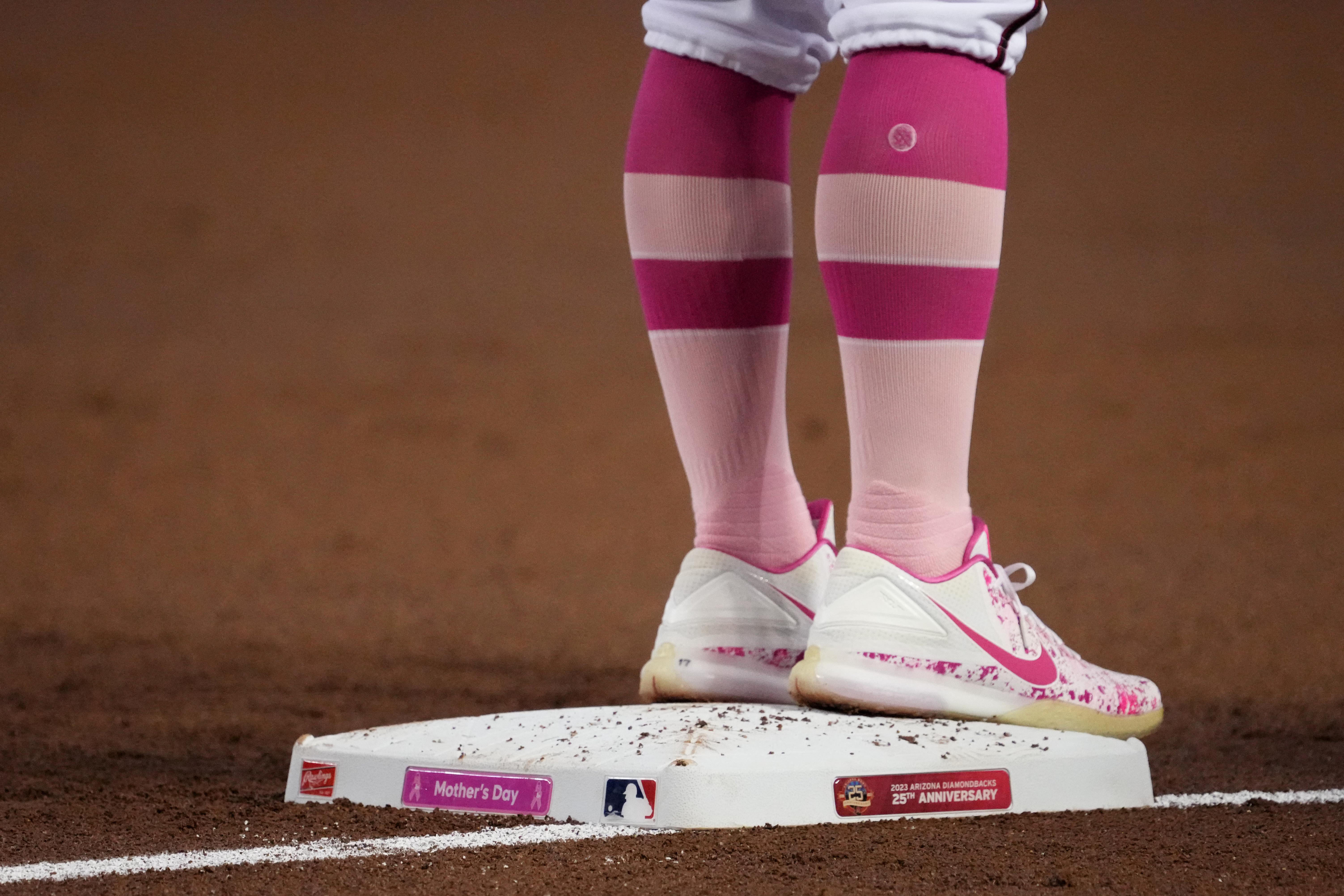 Baseball and Basketball Leg Sleeve (Miami Pink) – Goat'd