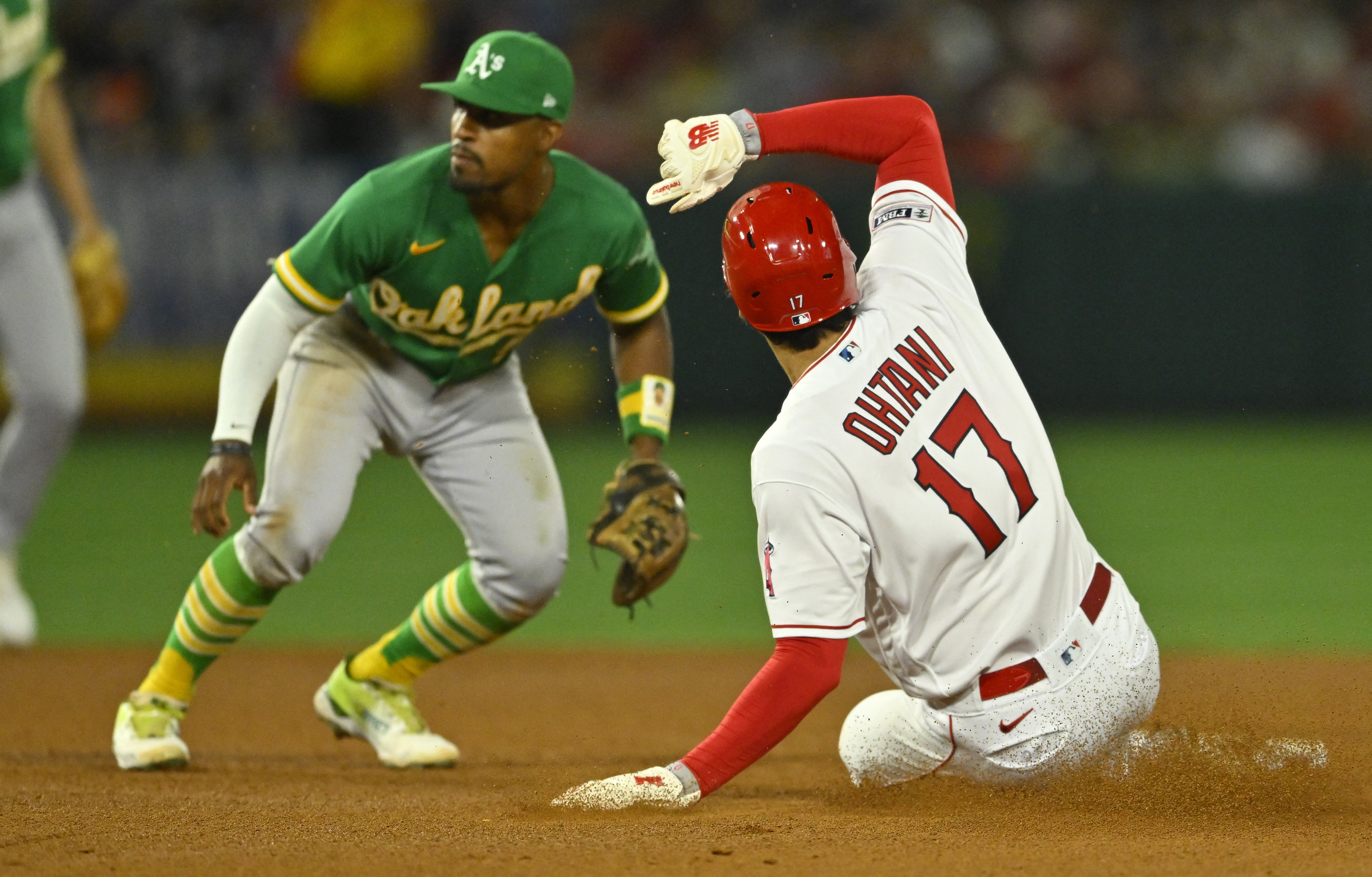 Angels' bullpen shuts down A's to seal win