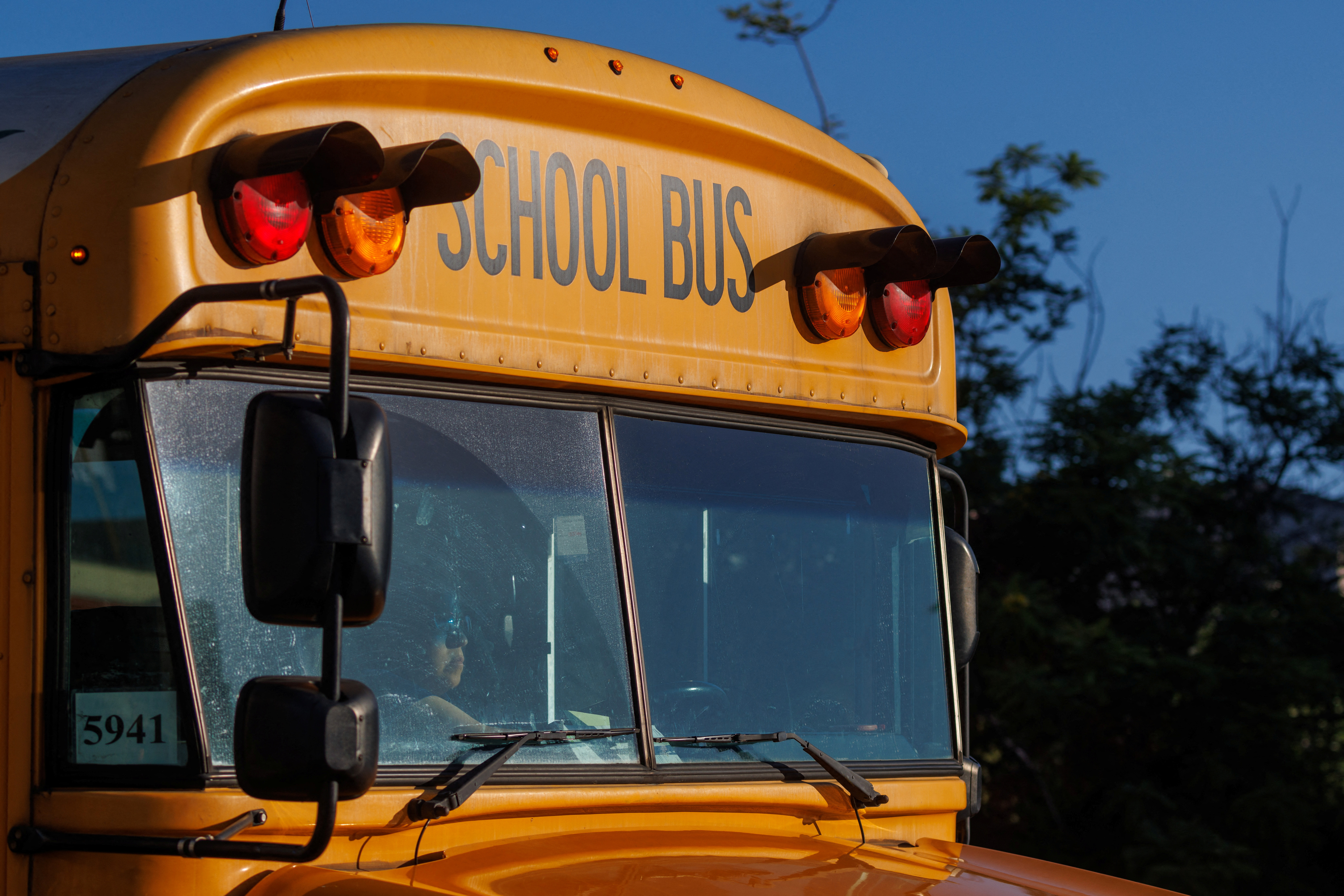 School bus drivers navigates Los Angeles streets