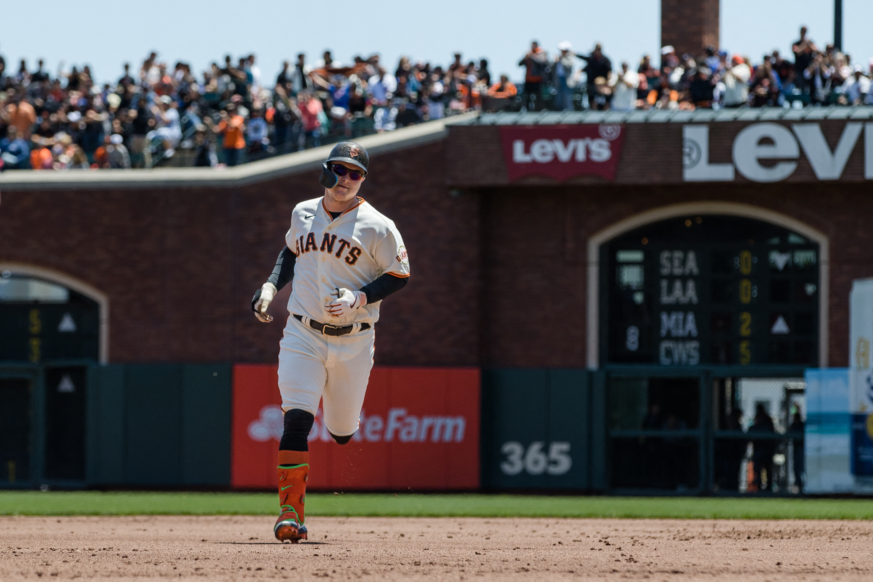 SF Giants News: Joc Pederson on playing on both sides of the