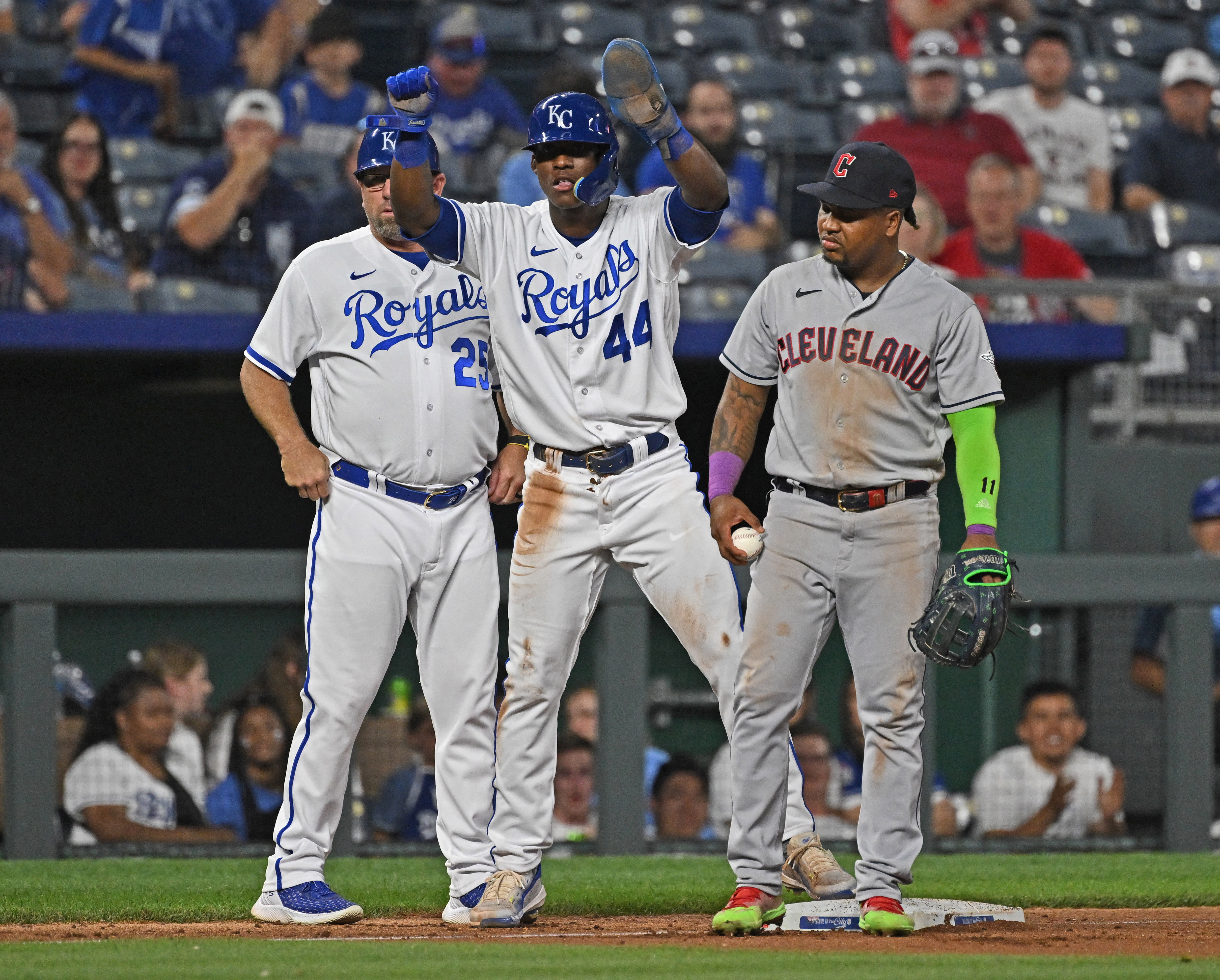 Ninth-inning double drives Guardians past Royals