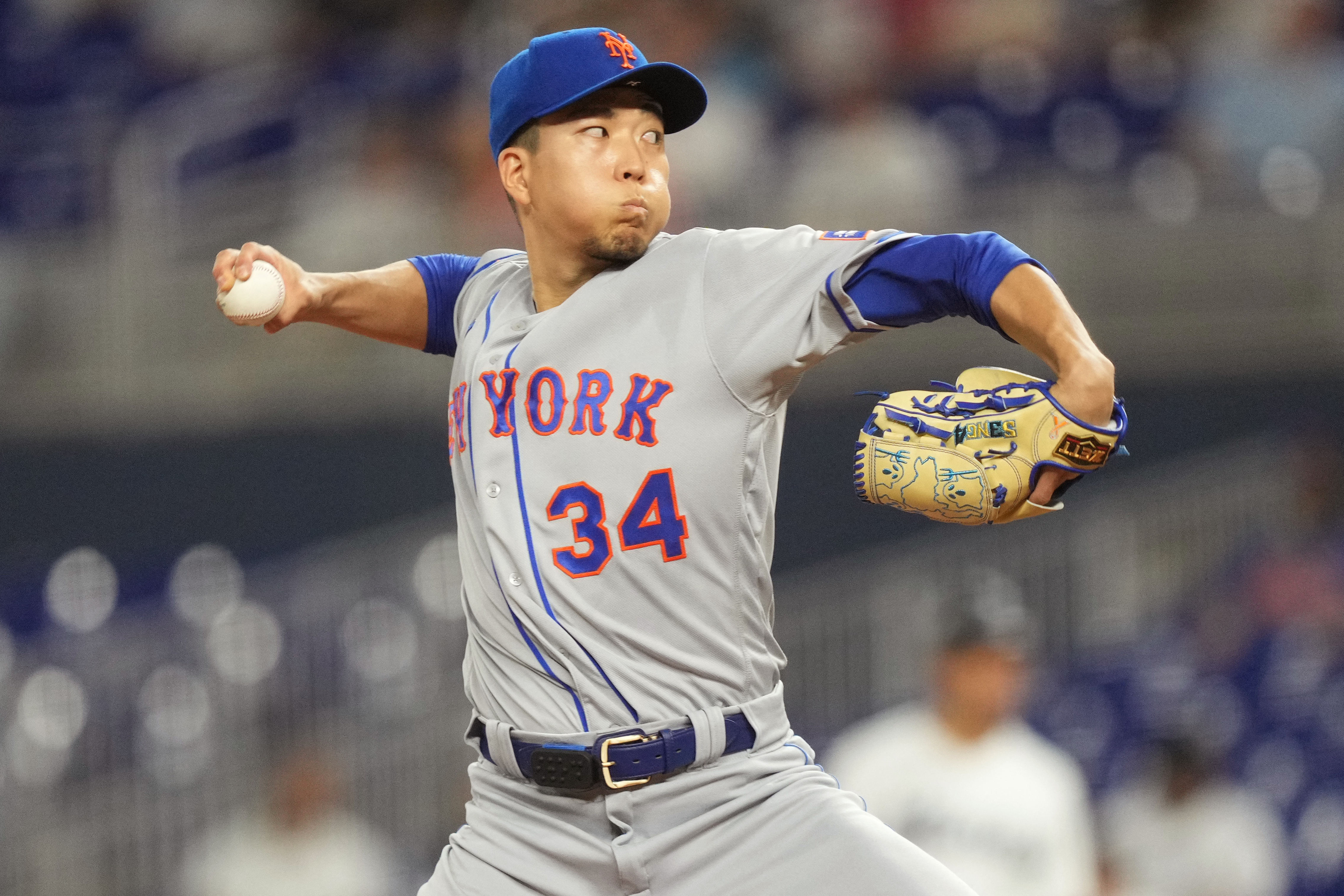 Kodai Senga mystifies Marlins to win home debut with Mets - The