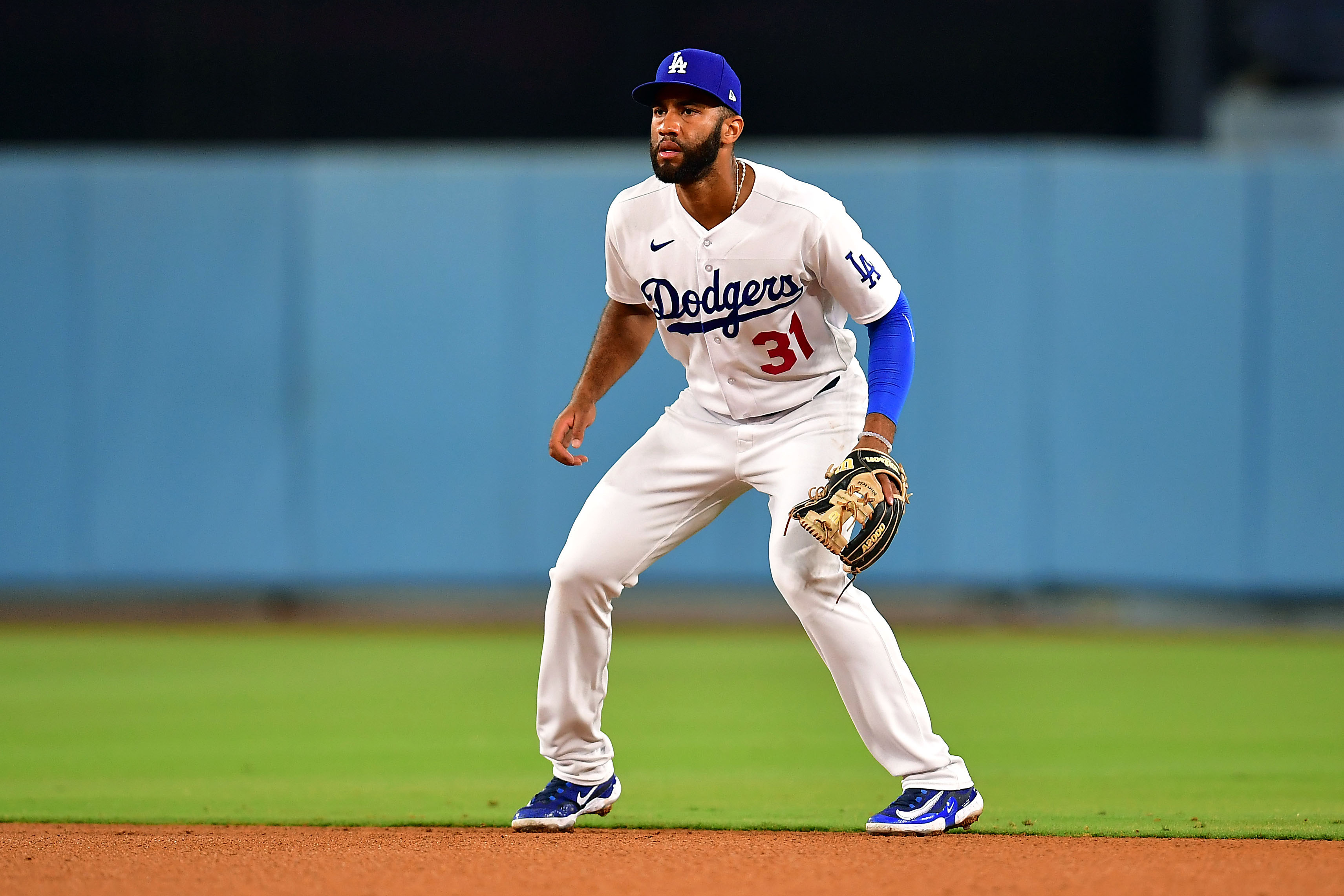 Dodgers get solid debut from Lance Lynn in easy victory over A's