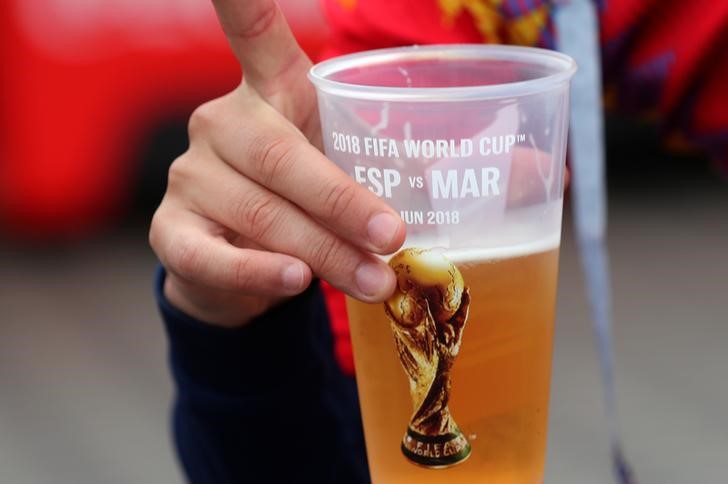 サッカー＝カタール、W杯スタジアム内での酒販売禁止へ | ロイター