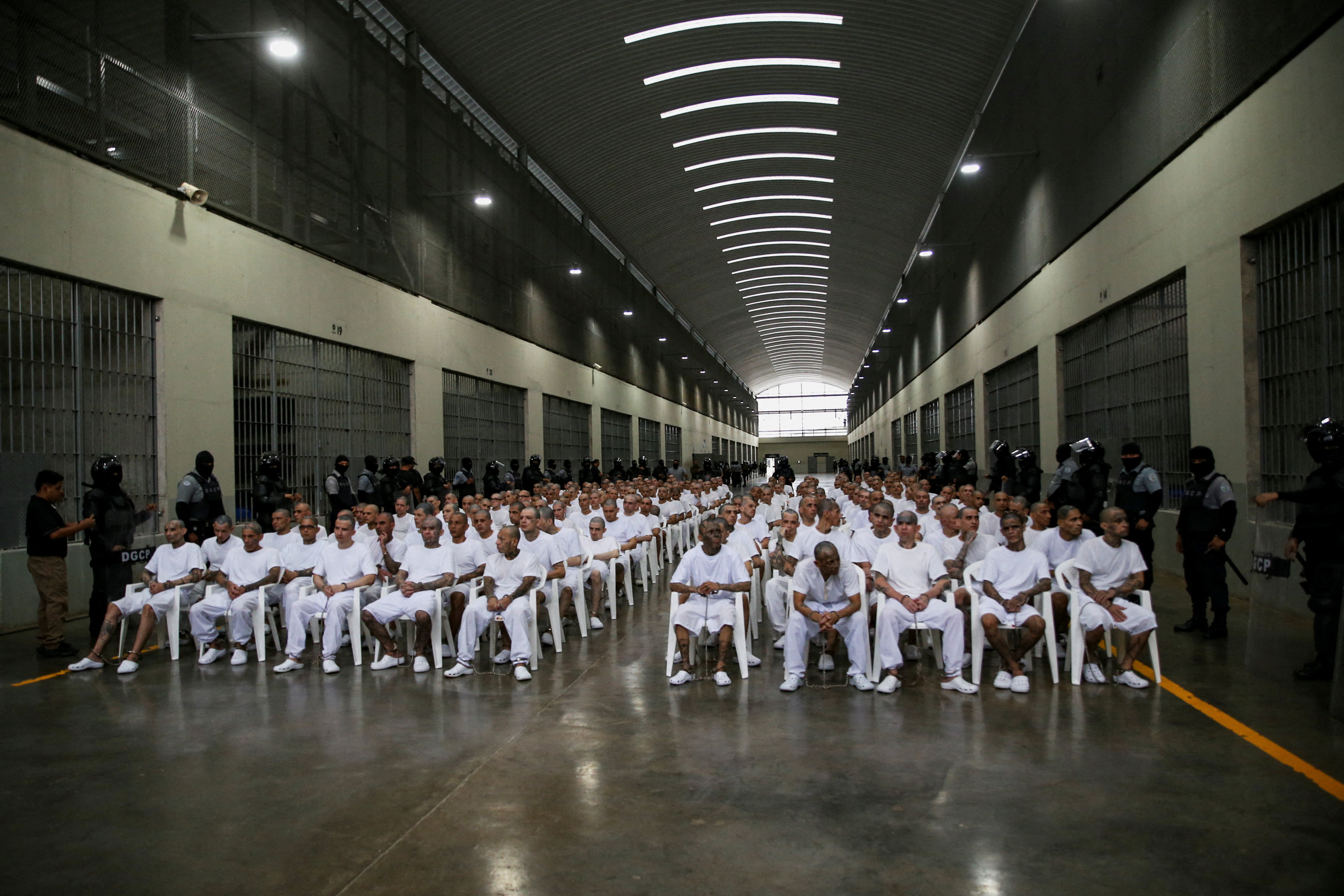 Inside El Salvador's mass trial of alleged MS‑13 gang members