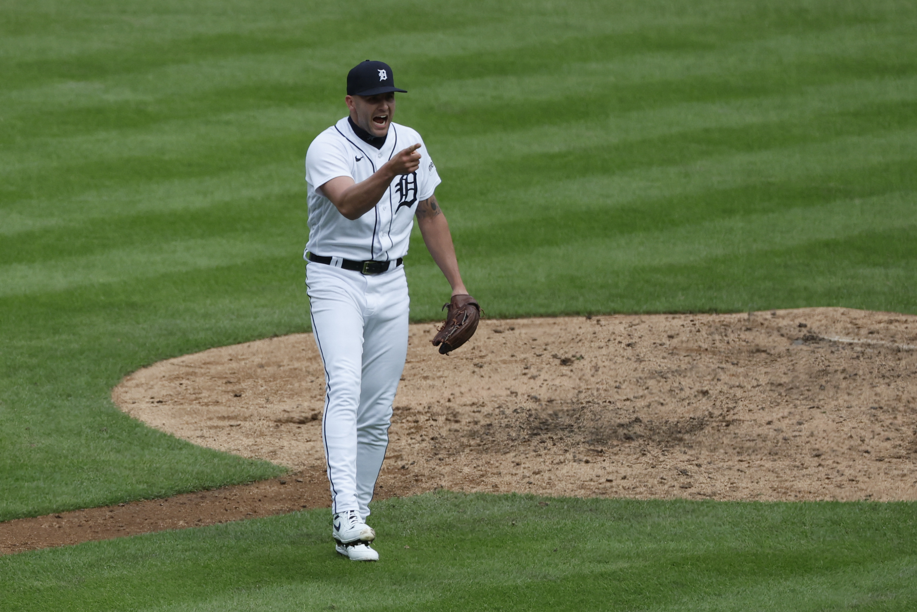 Tigers 2, Blue Jays 0 -- Three Tigers combine on no-hitter