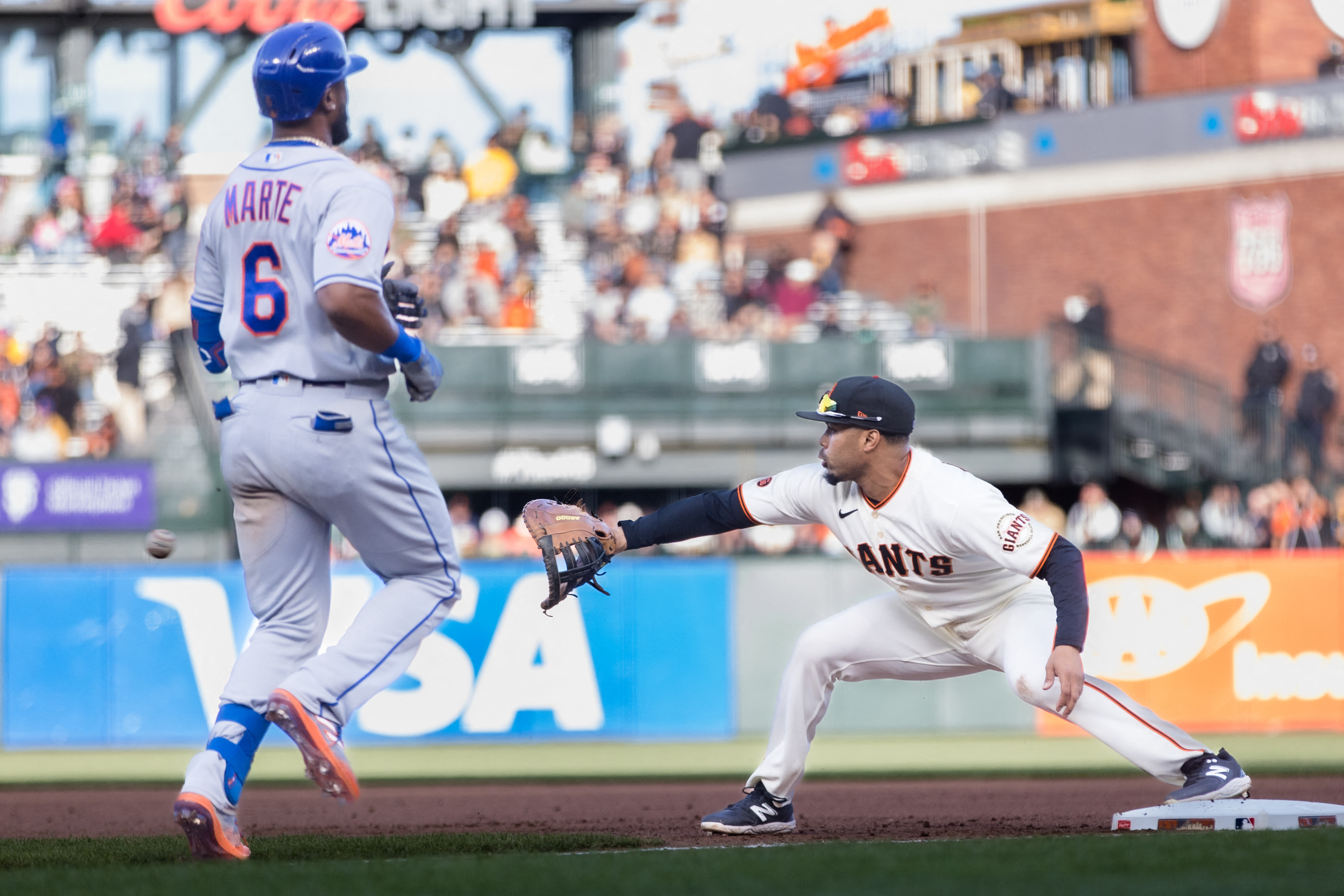 Pederson's career night helps SF Giants win instant classic vs. Mets