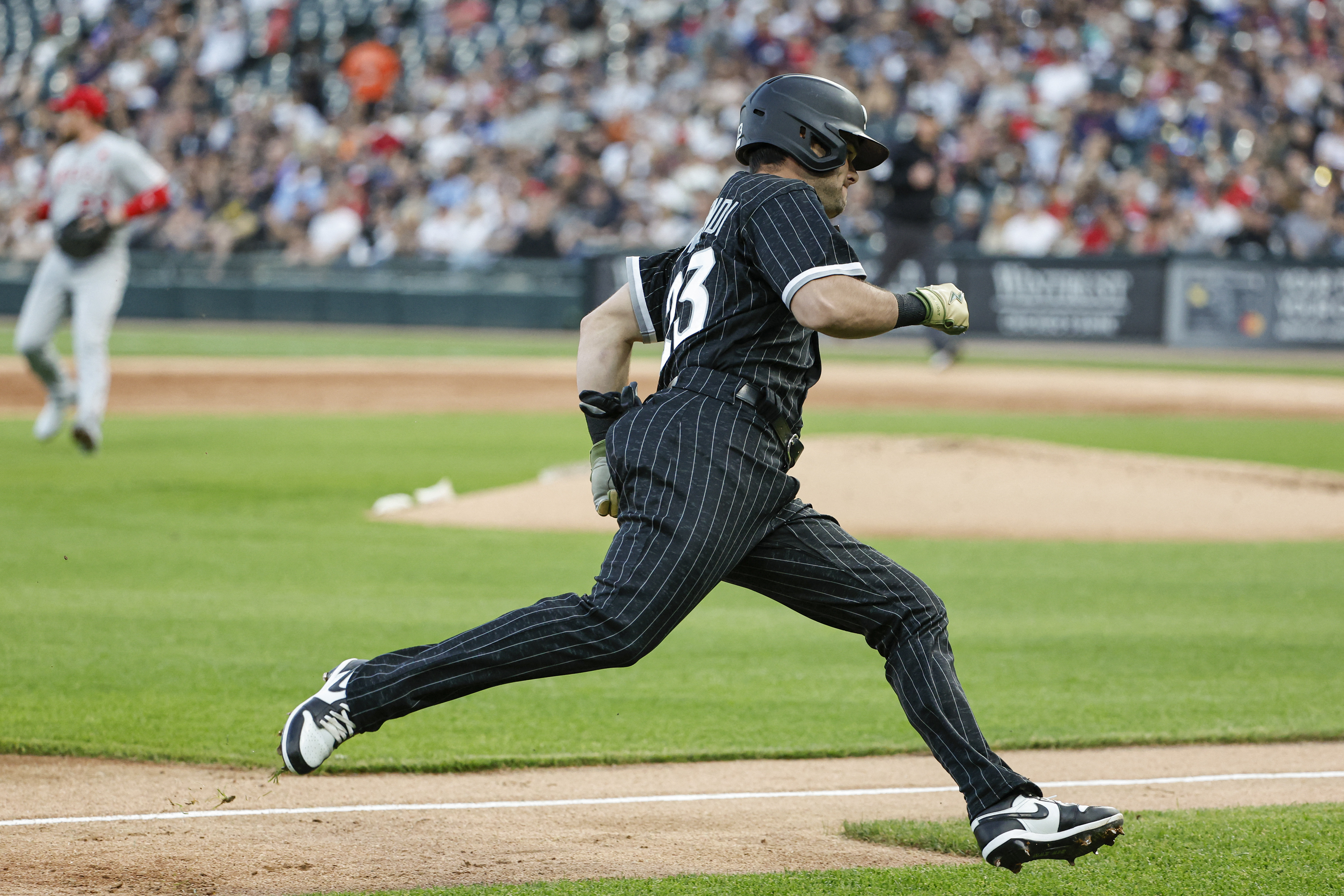 Los Angeles Angels at Chicago White Sox Tickets - 4/29/22 at Guaranteed  Rate Field in Chicago, IL