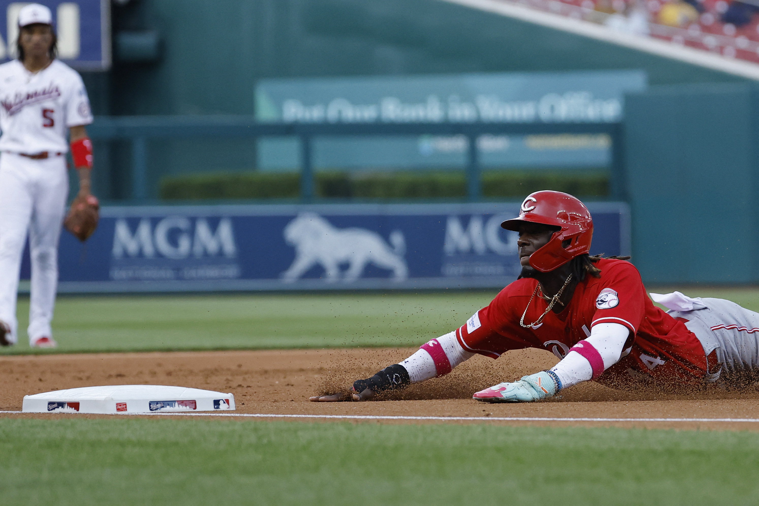 Cincinnati Reds walk off on Washington Nationals again on Nick