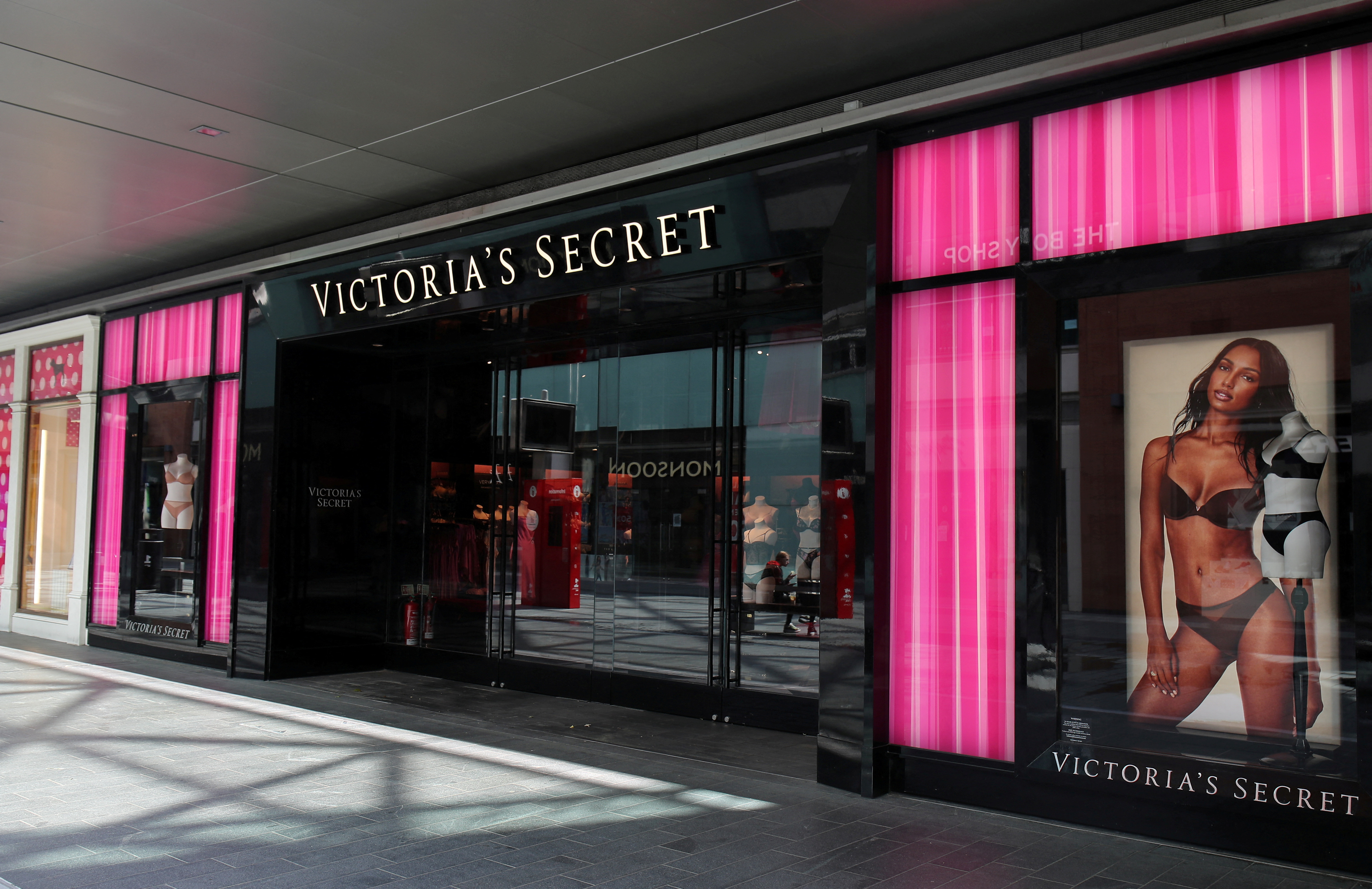 We Went to a Victoria's Secret and Saw Why the Brand Is Struggling