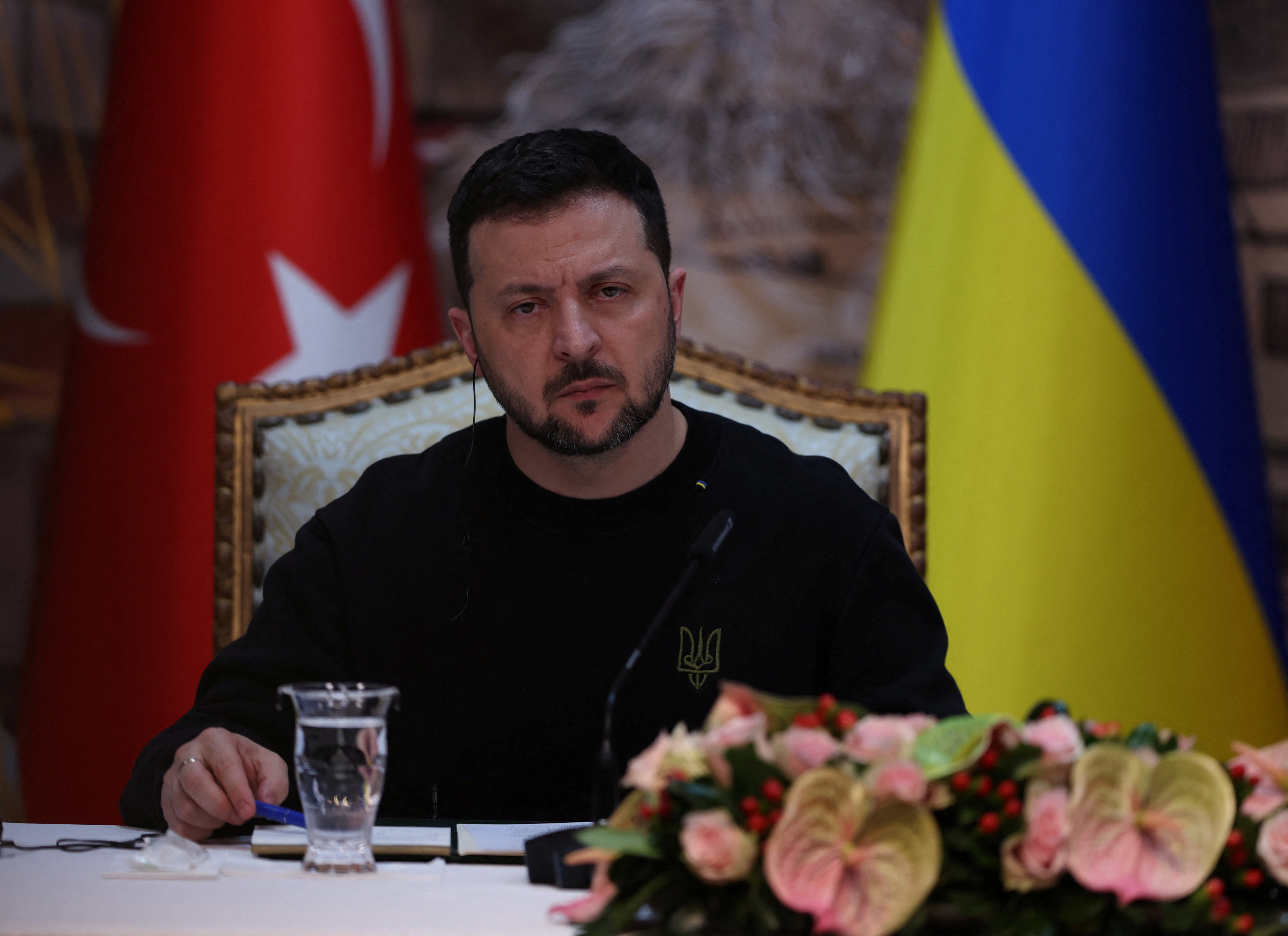 Turkey’s President Erdogan and his Ukrainian counterpart Zelenskiy hold a press conference in Istanbul